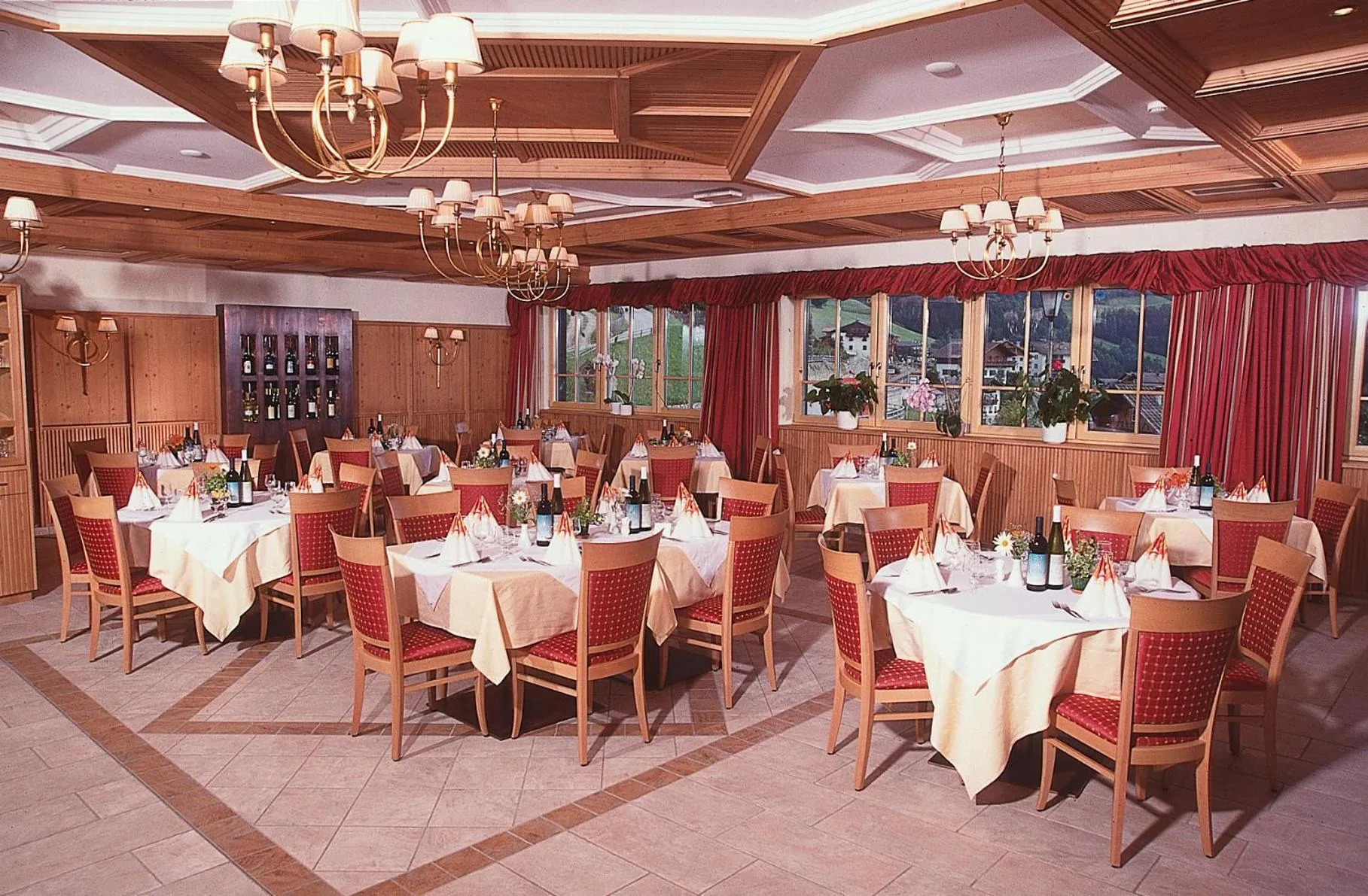 Restaurant/places to eat in Gasthaus zum Weissen Kreuz