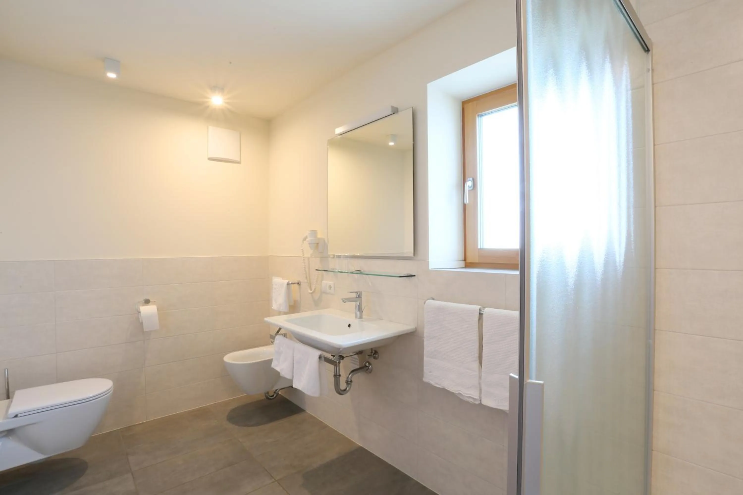 Bathroom in Gasthaus zum Weissen Kreuz