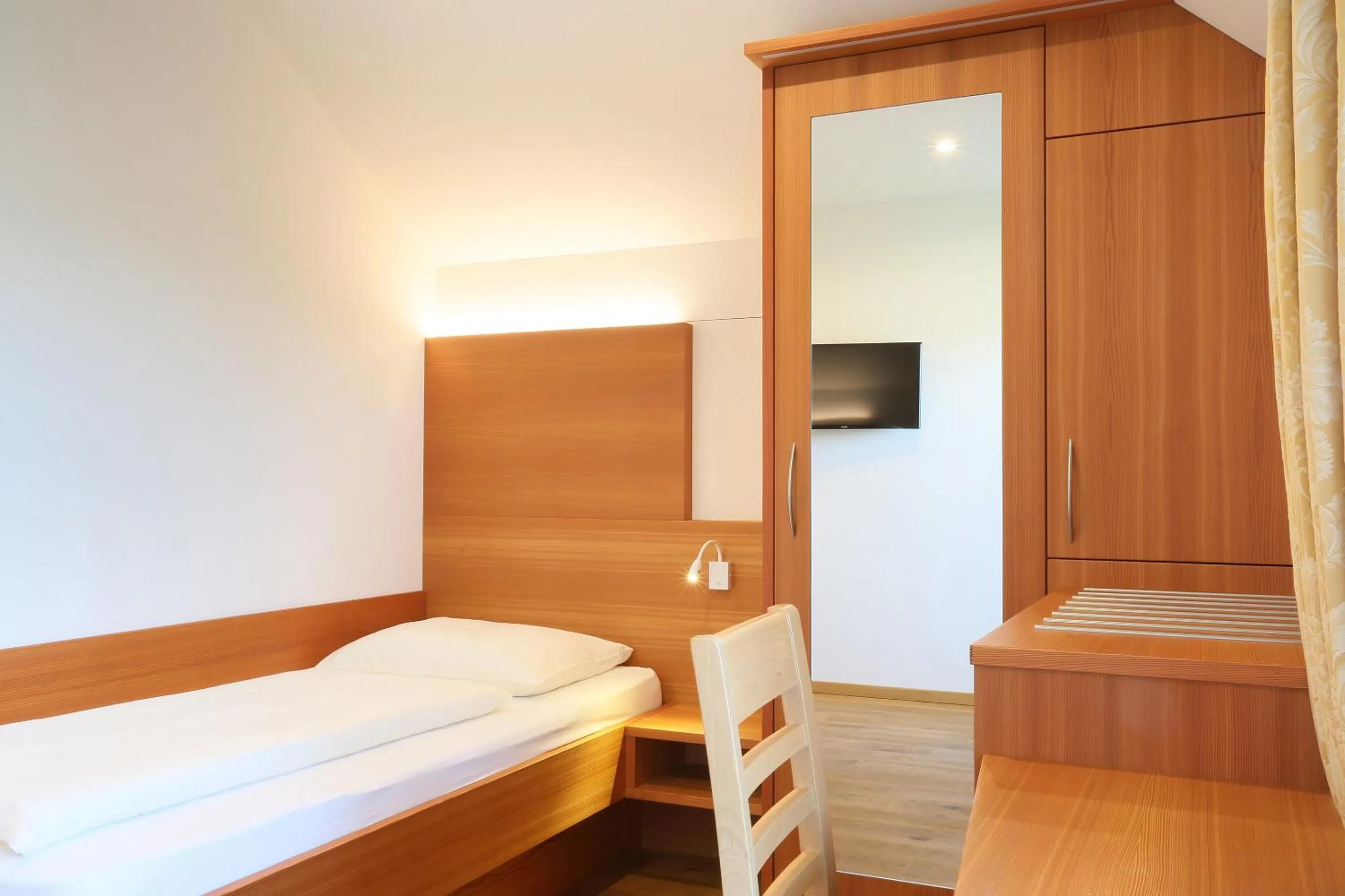 Bed in Gasthaus zum Weissen Kreuz