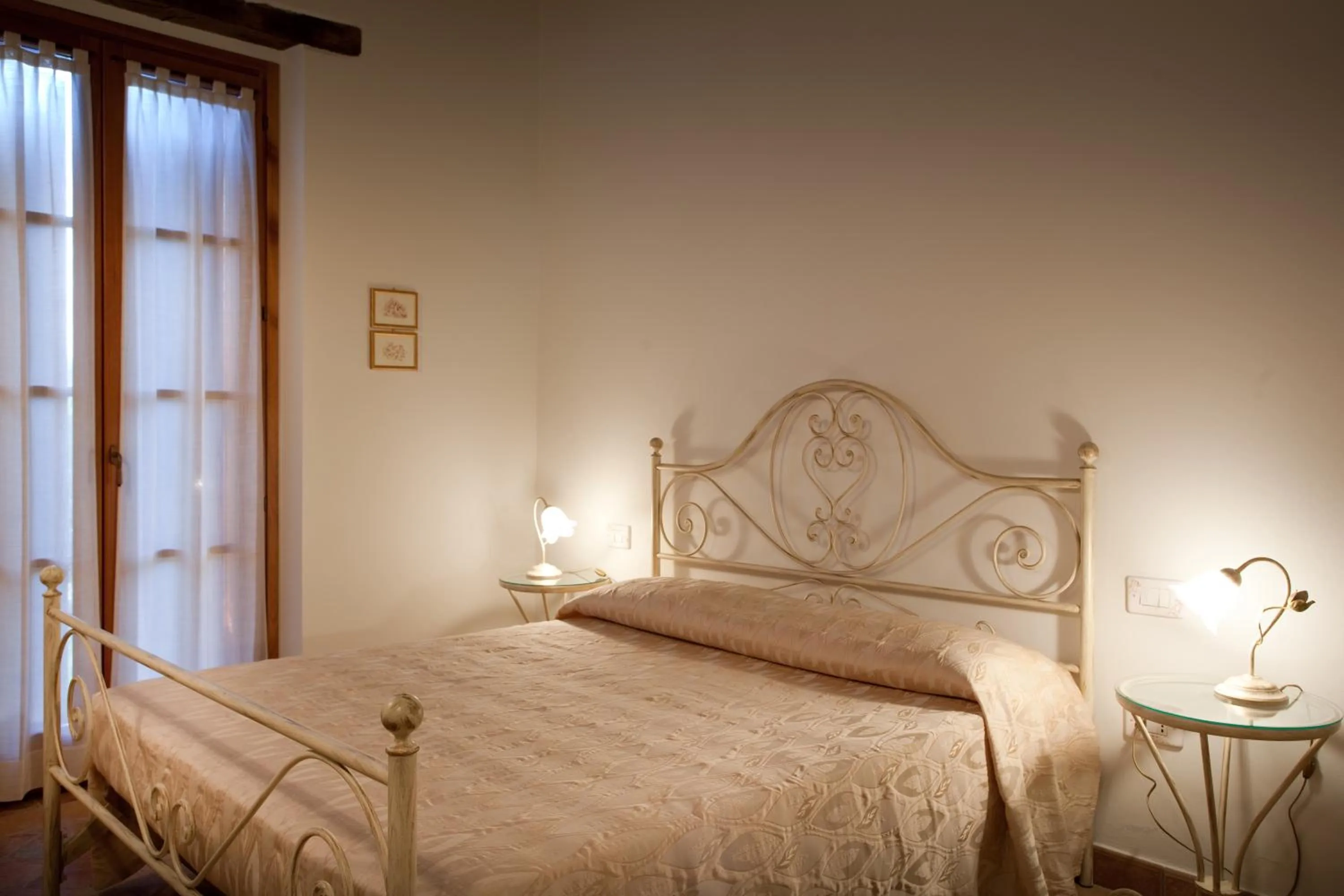 Bed in Valle del Metauro Country House
