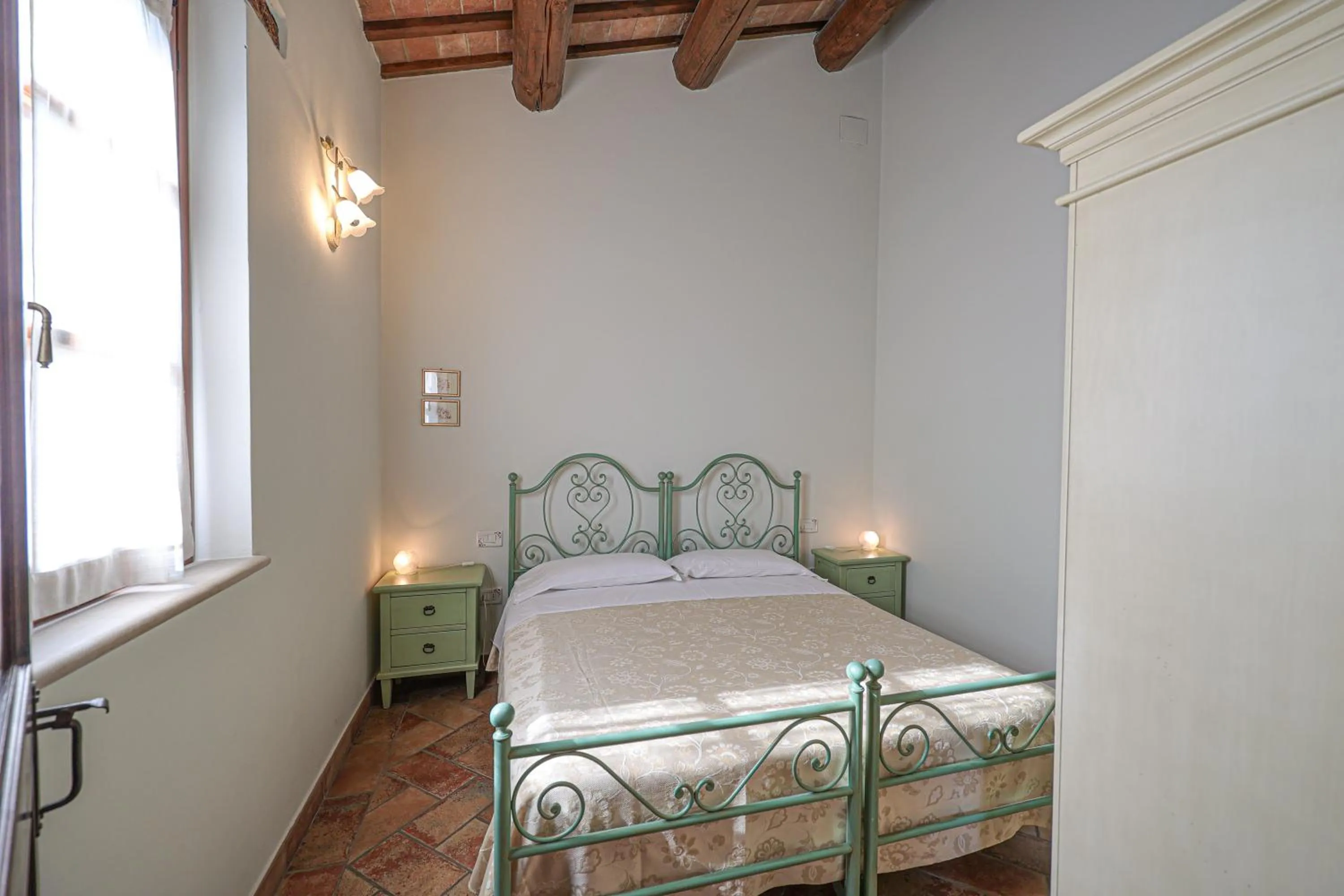 Bed in Valle del Metauro Country House