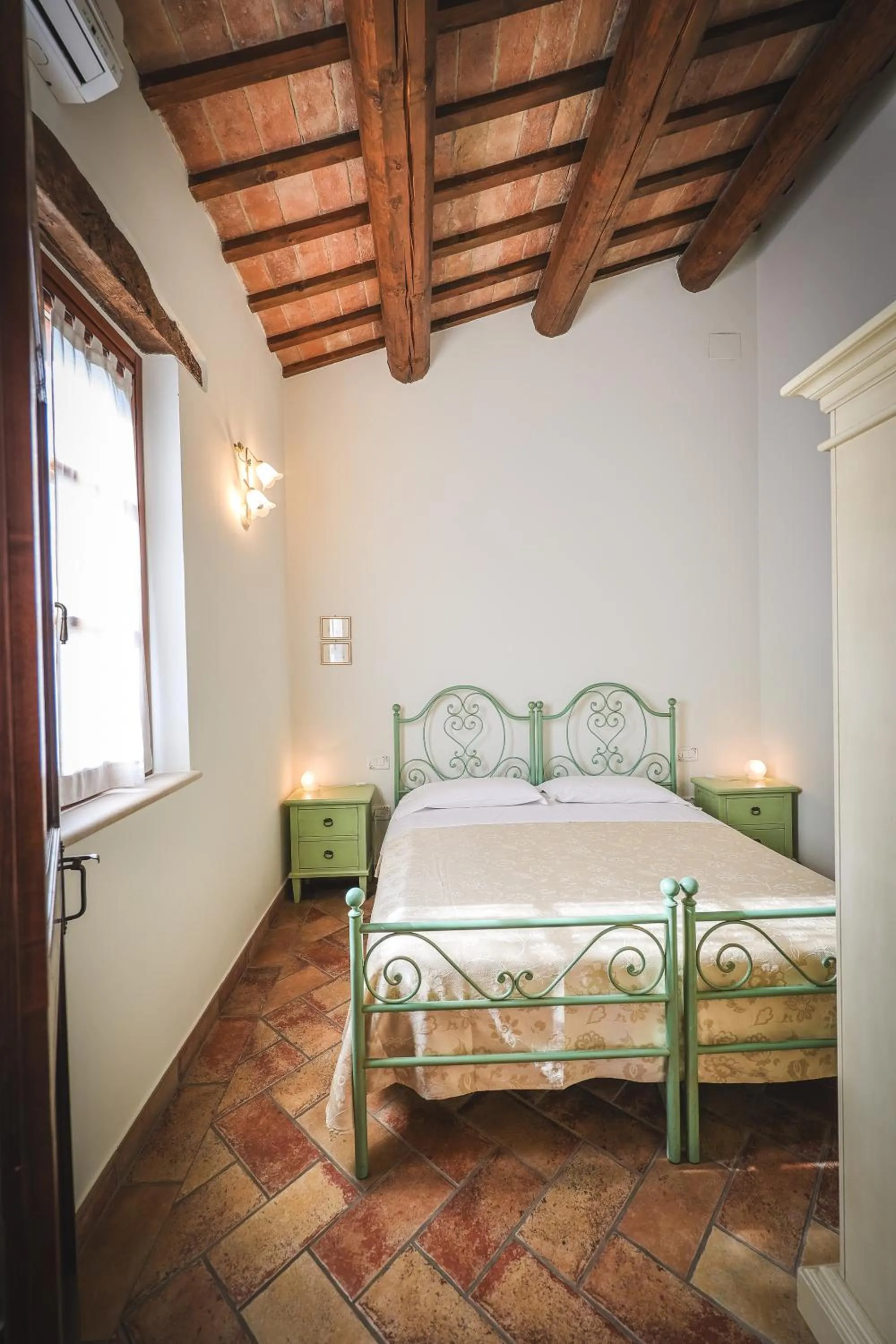 Bed in Valle del Metauro Country House