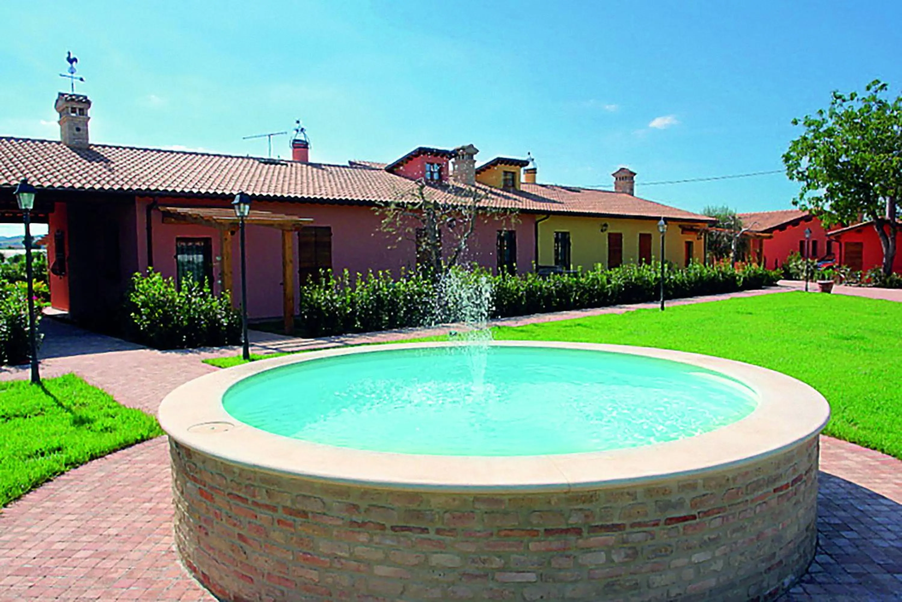 Swimming pool in Valle del Metauro Country House