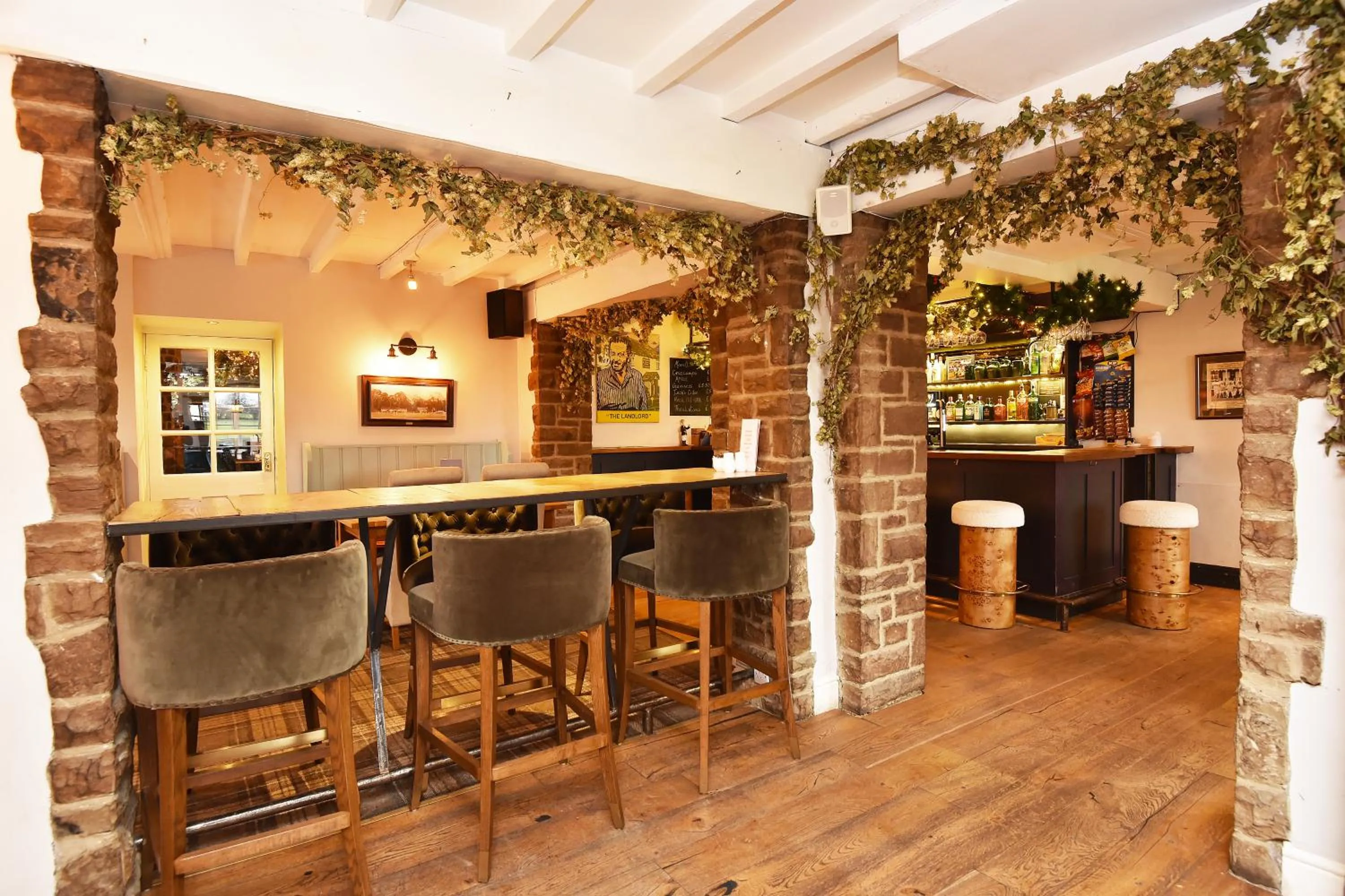 Restaurant/places to eat in Chequers Inn