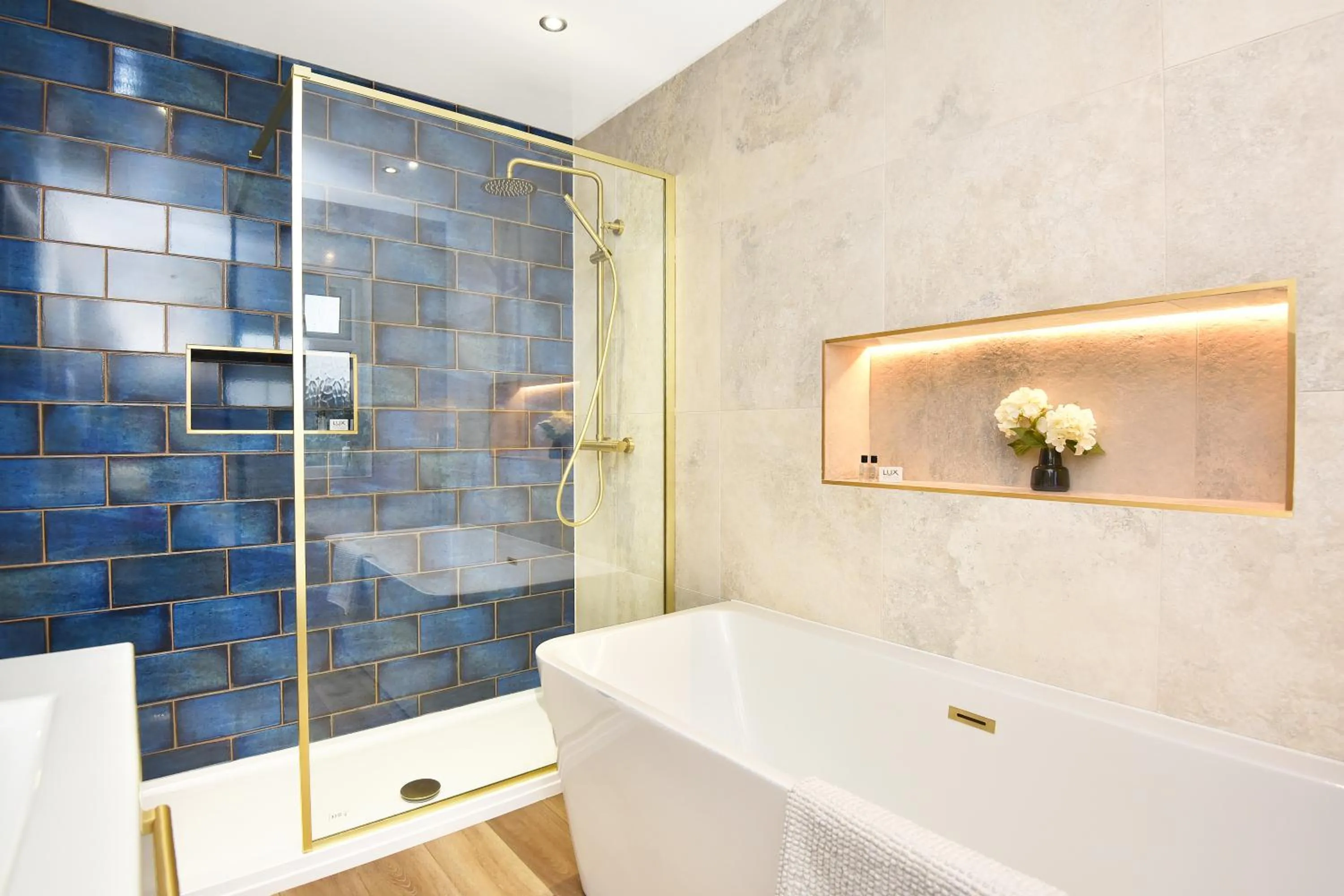 Shower in Chequers Inn