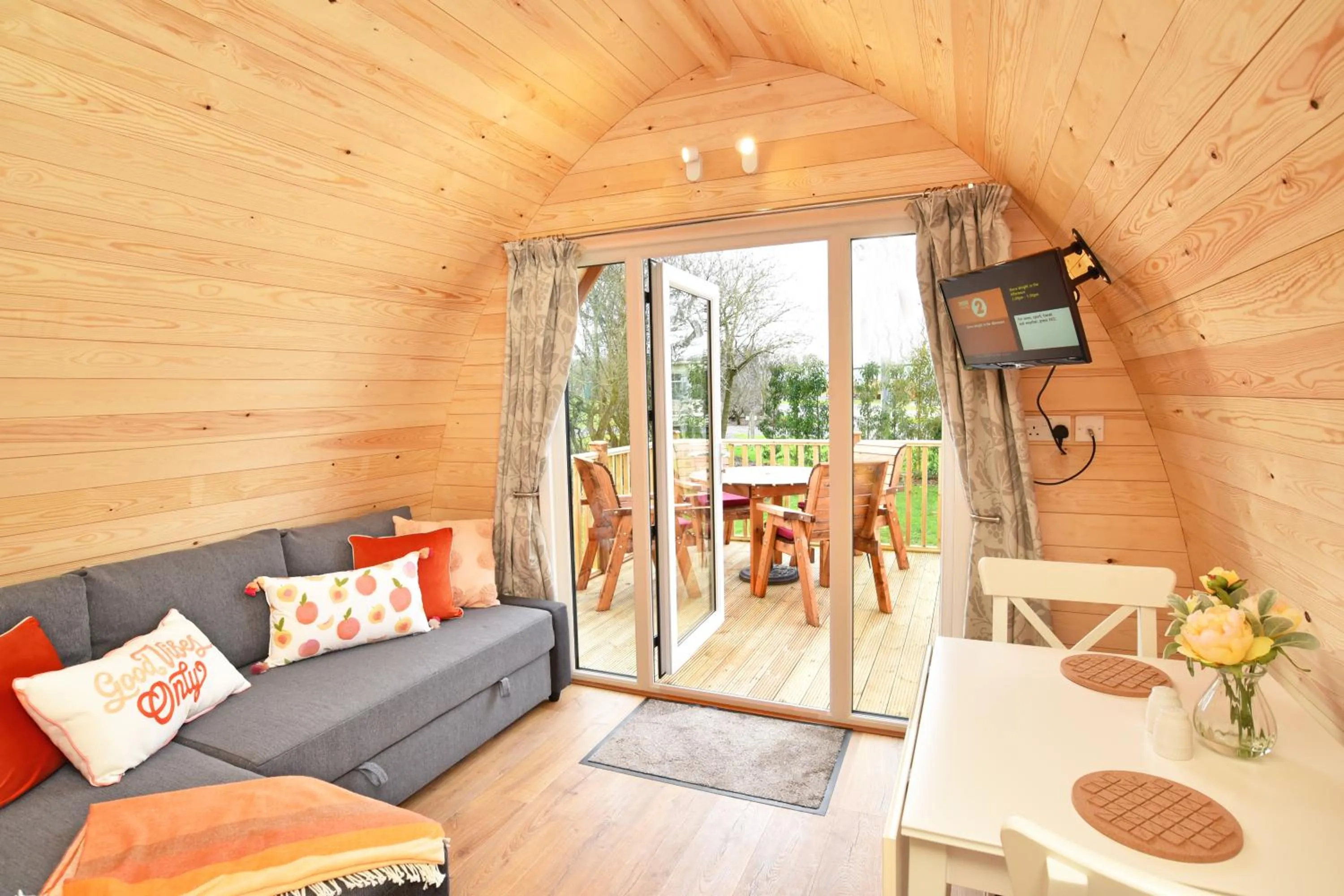 Living room in Chequers Inn