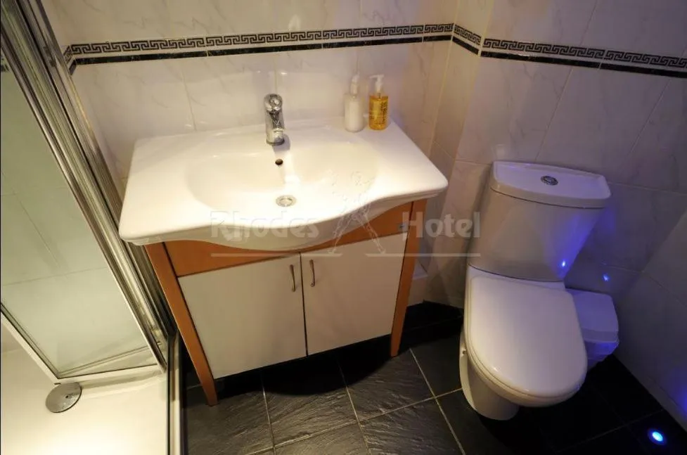 Bathroom in Rhodes Hotel