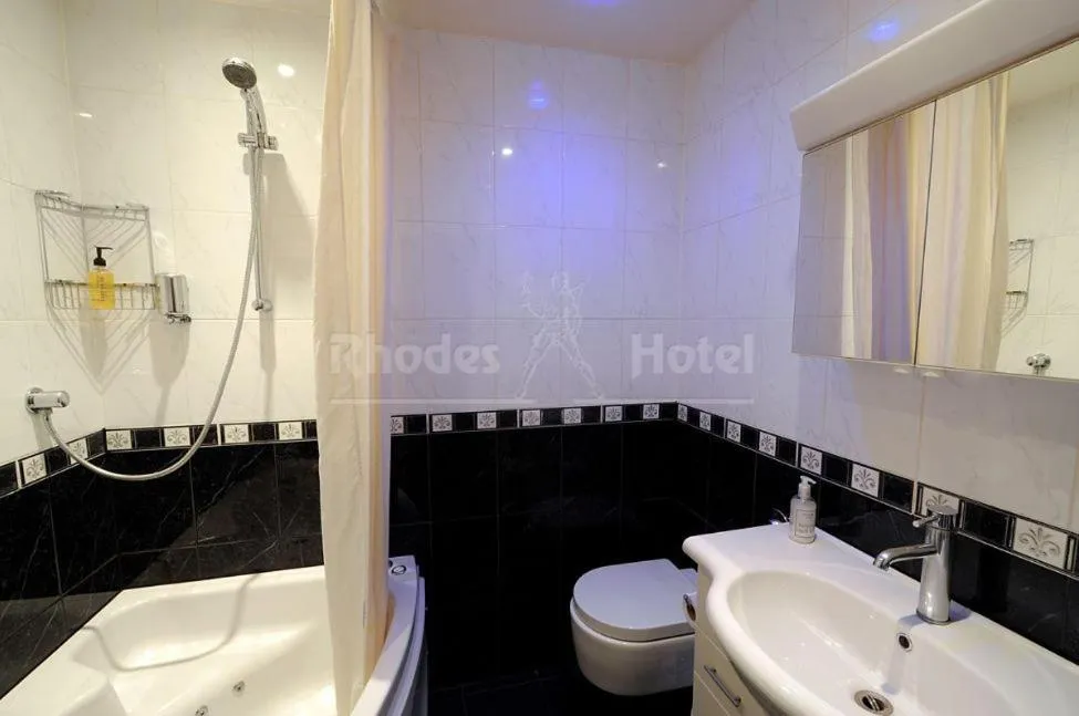 Bathroom in Rhodes Hotel