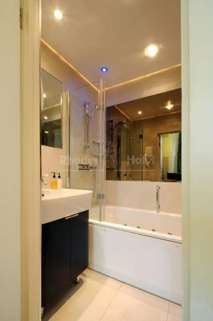 Bathroom in Rhodes Hotel