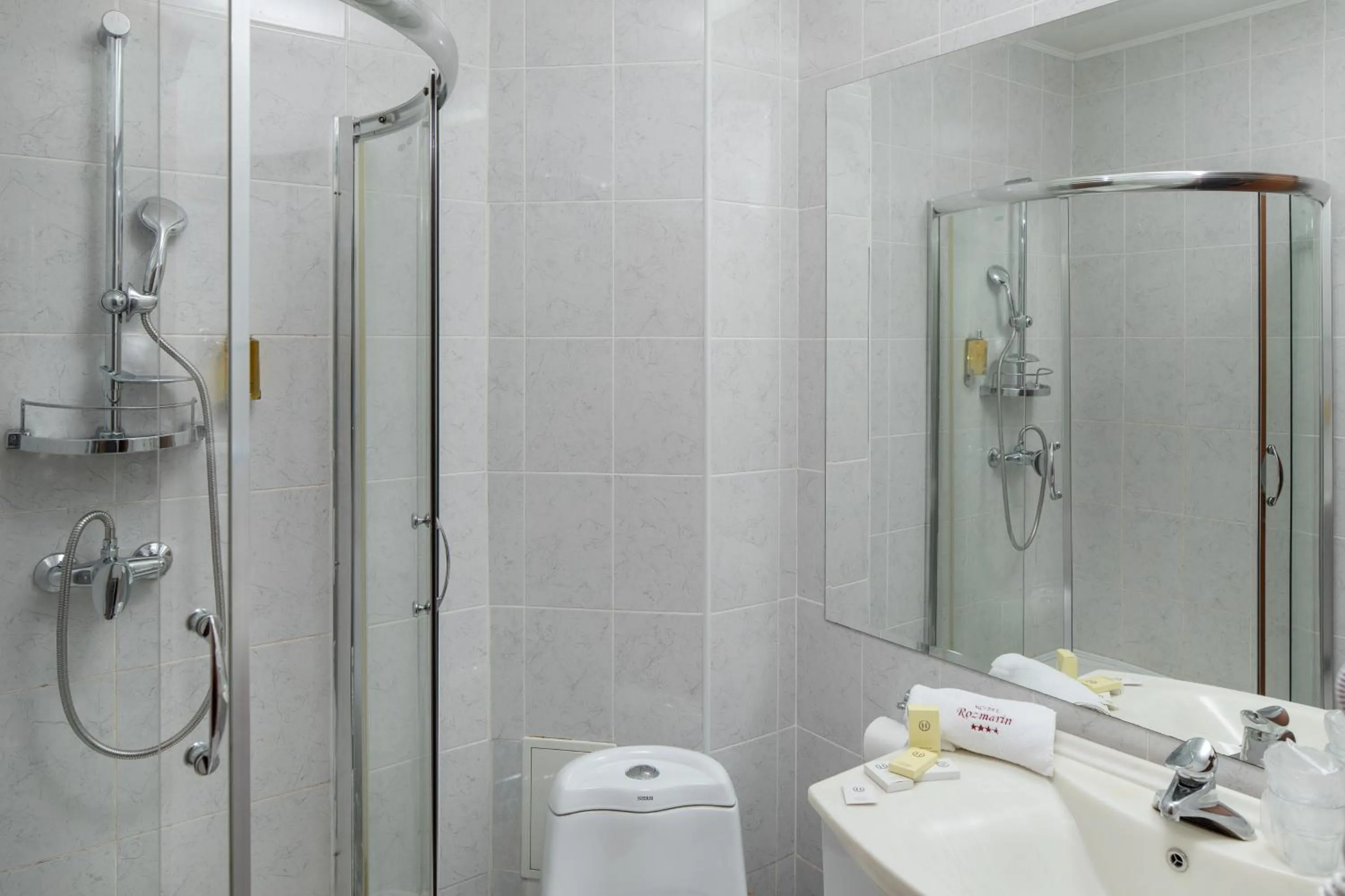 Bathroom in Hotel Rozmarin