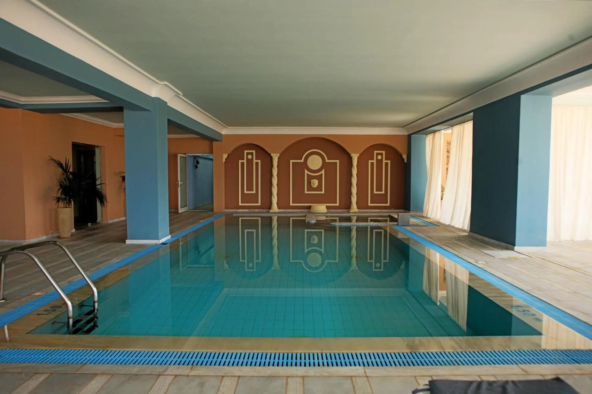 Swimming pool in Viva Mare Hotel & Spa