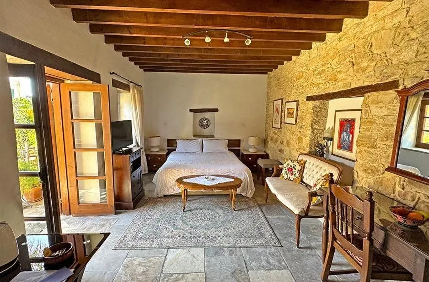 Photo of the whole room, Bed in Niki's House