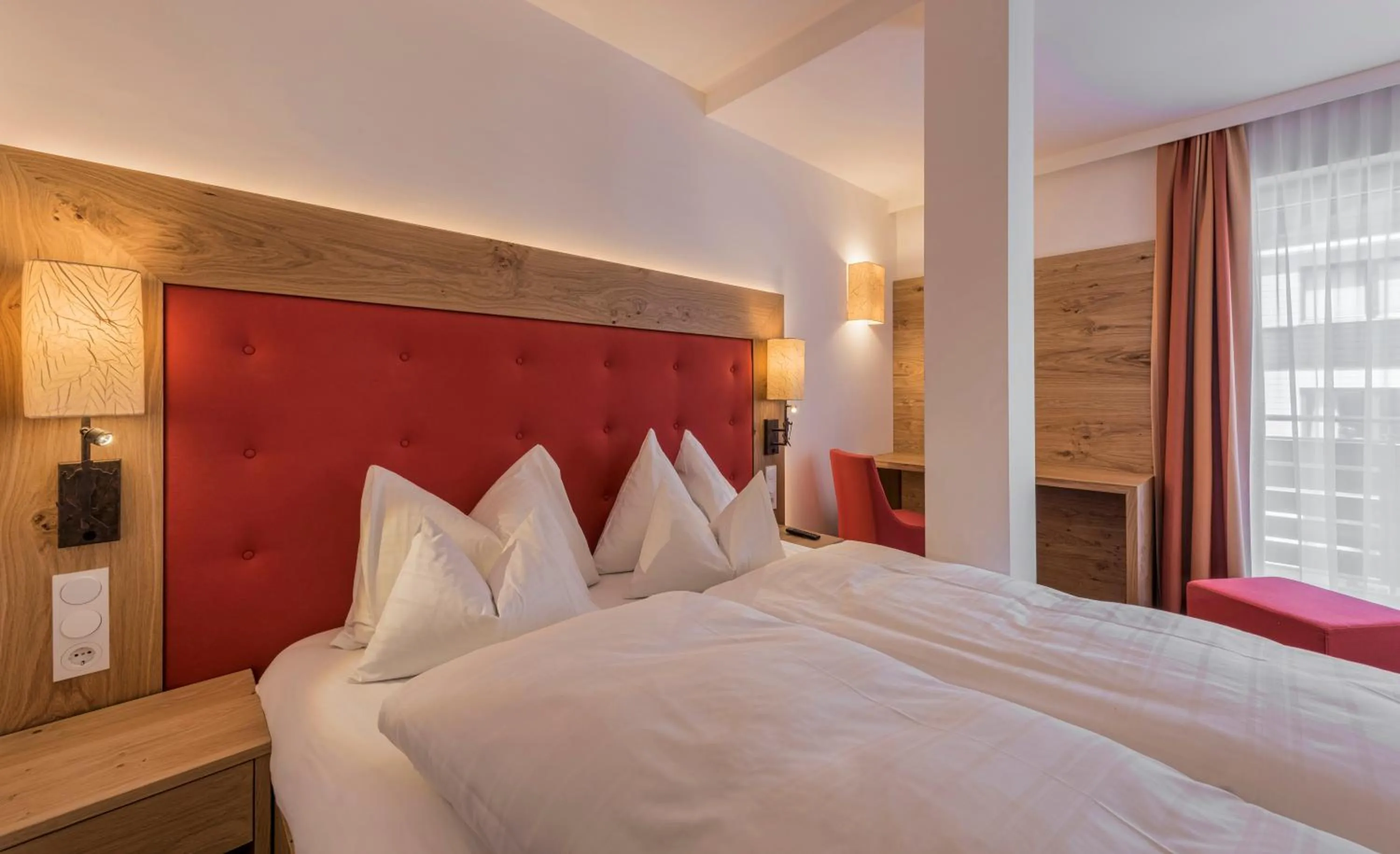 Bedroom, Bed in Hotel Alpenland