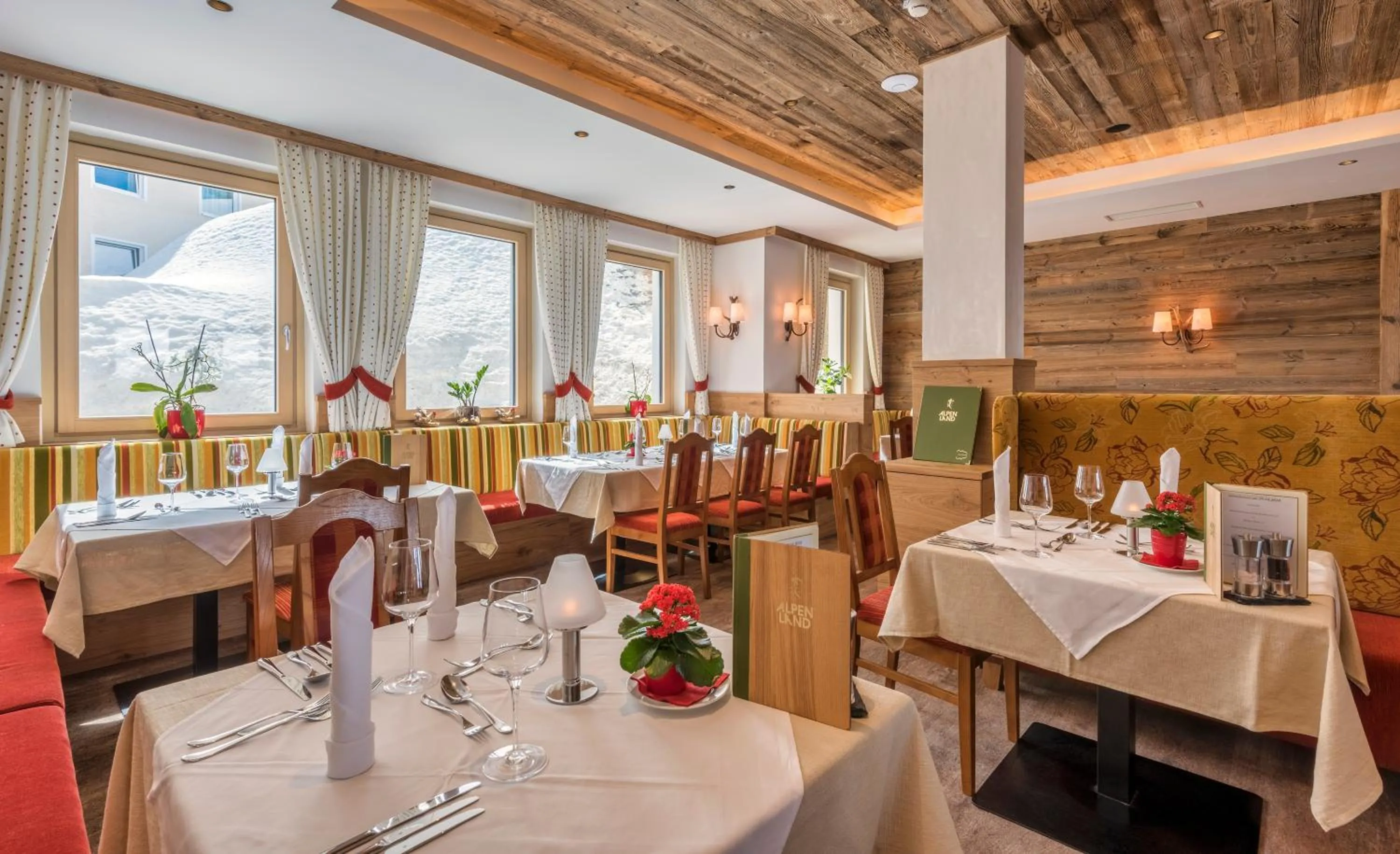 Restaurant/places to eat in Hotel Alpenland