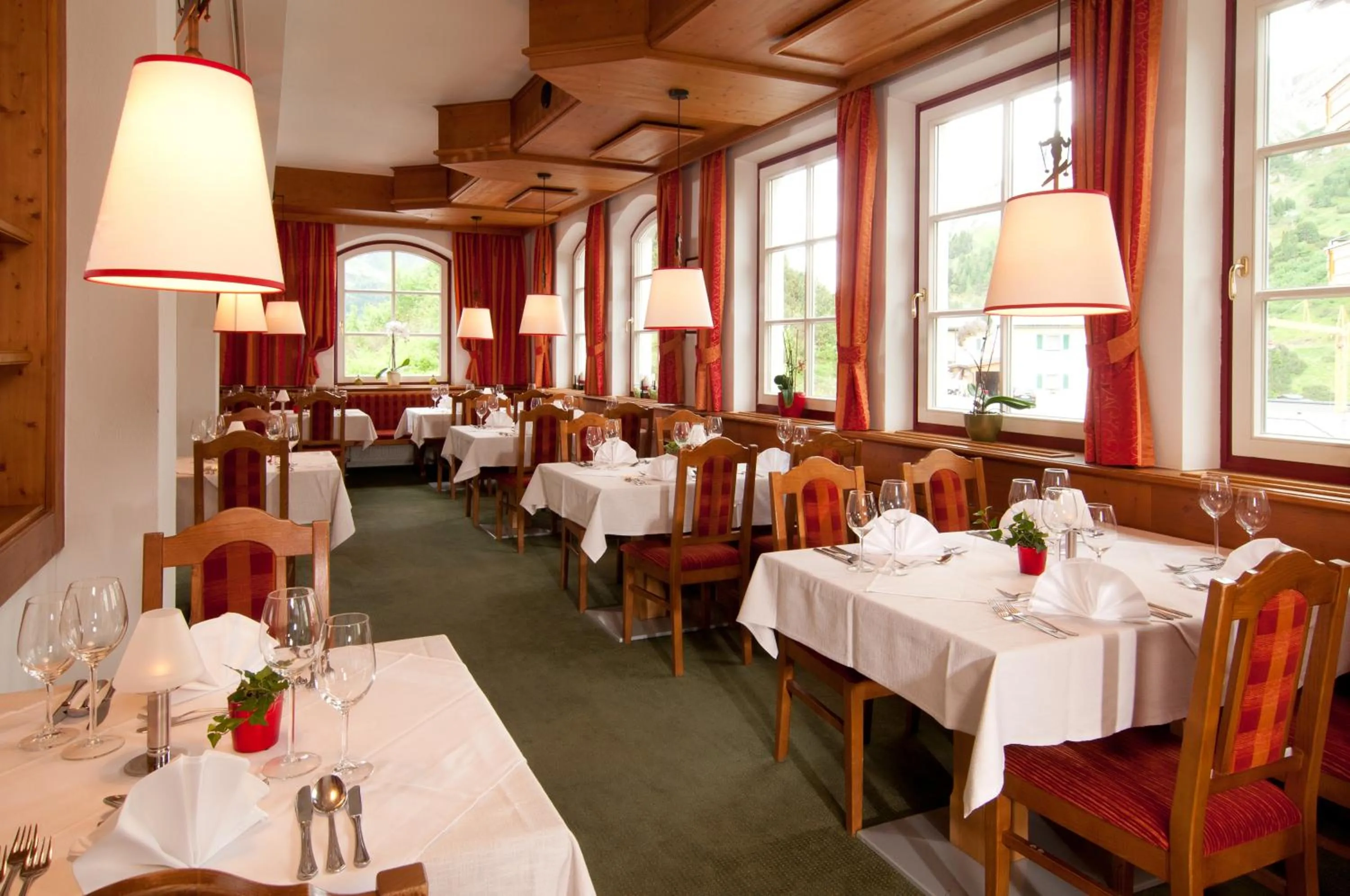 Restaurant/places to eat in Hotel Alpenland