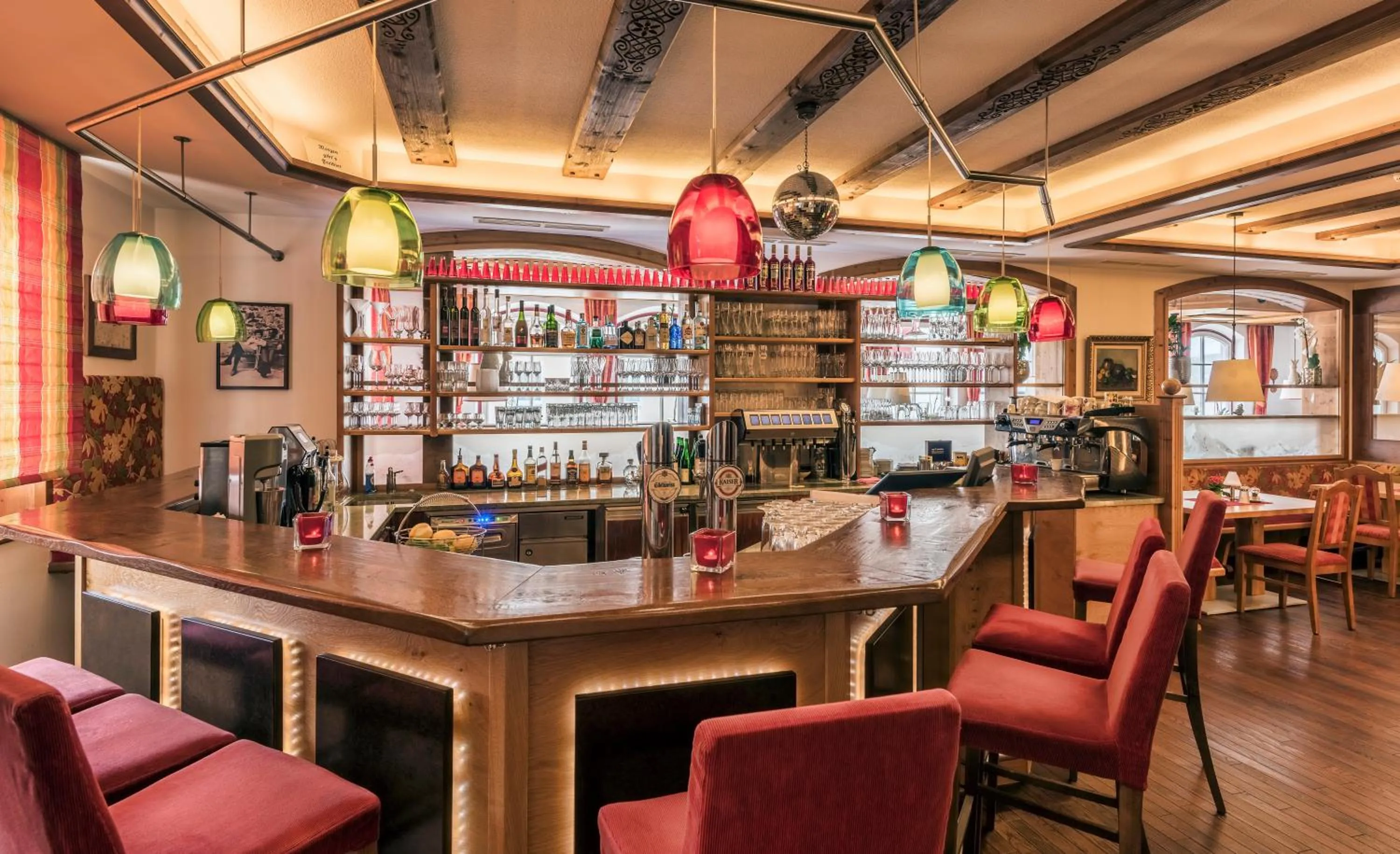 Lounge or bar in Hotel Alpenland