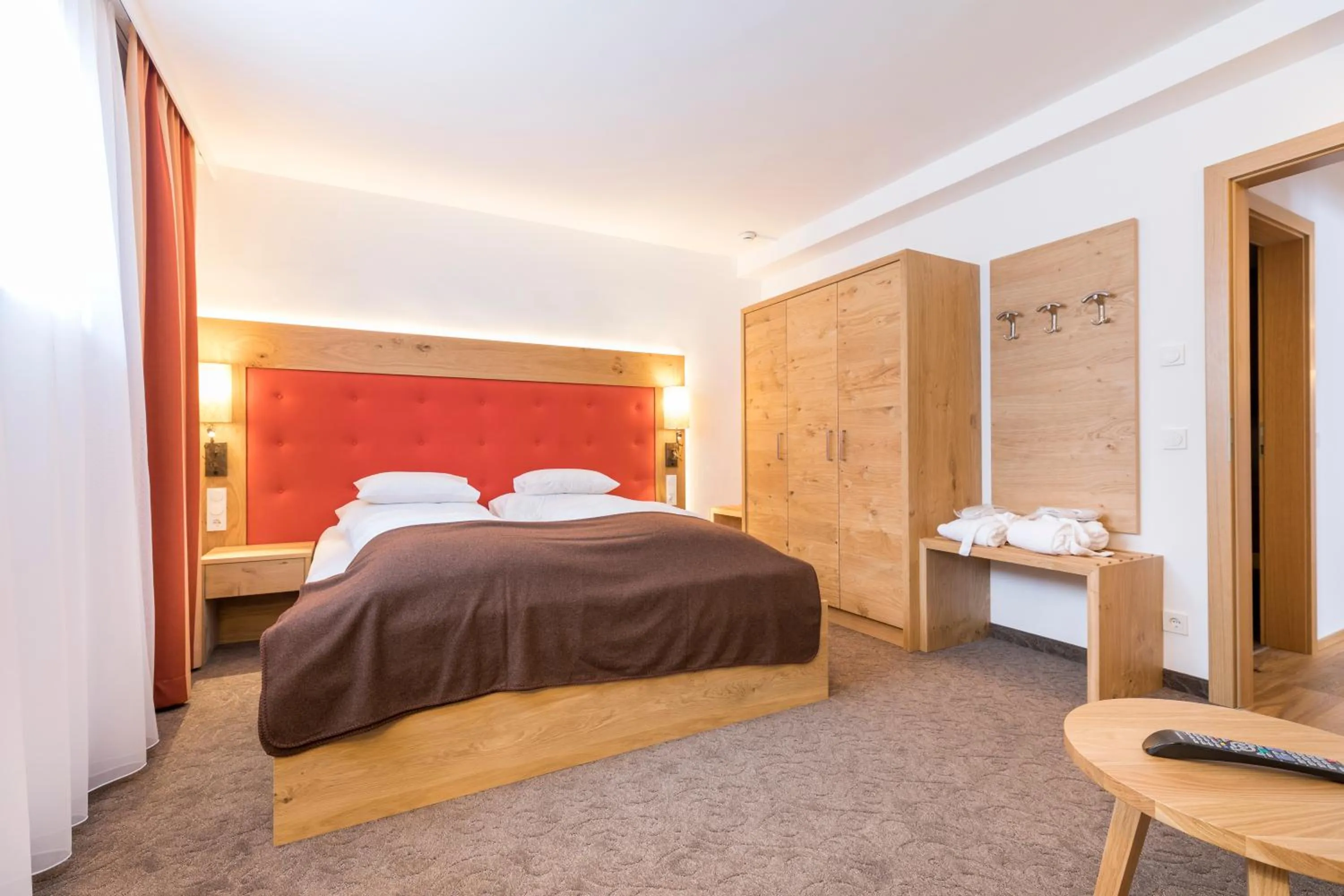 Bedroom, Bed in Hotel Alpenland