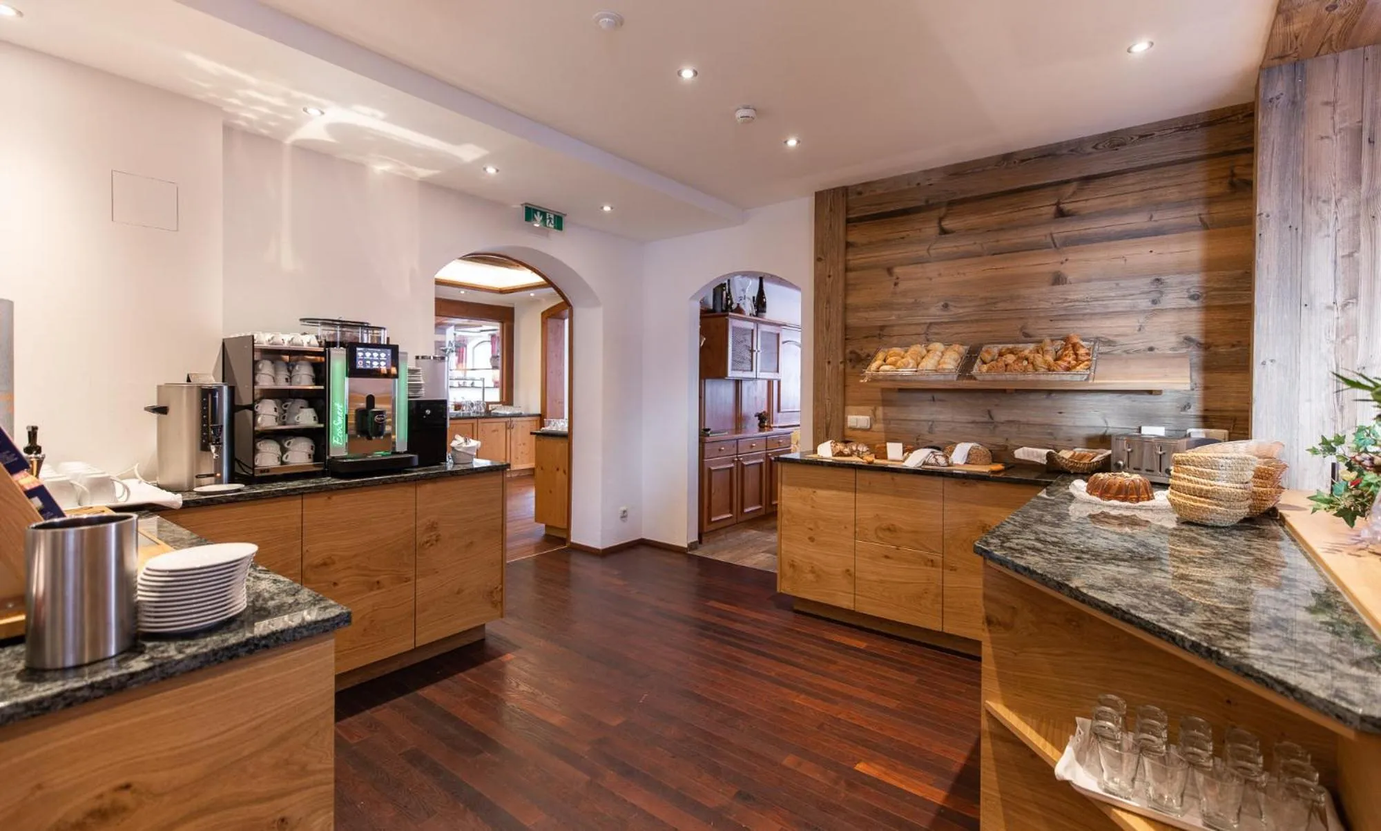 Breakfast in Hotel Alpenland