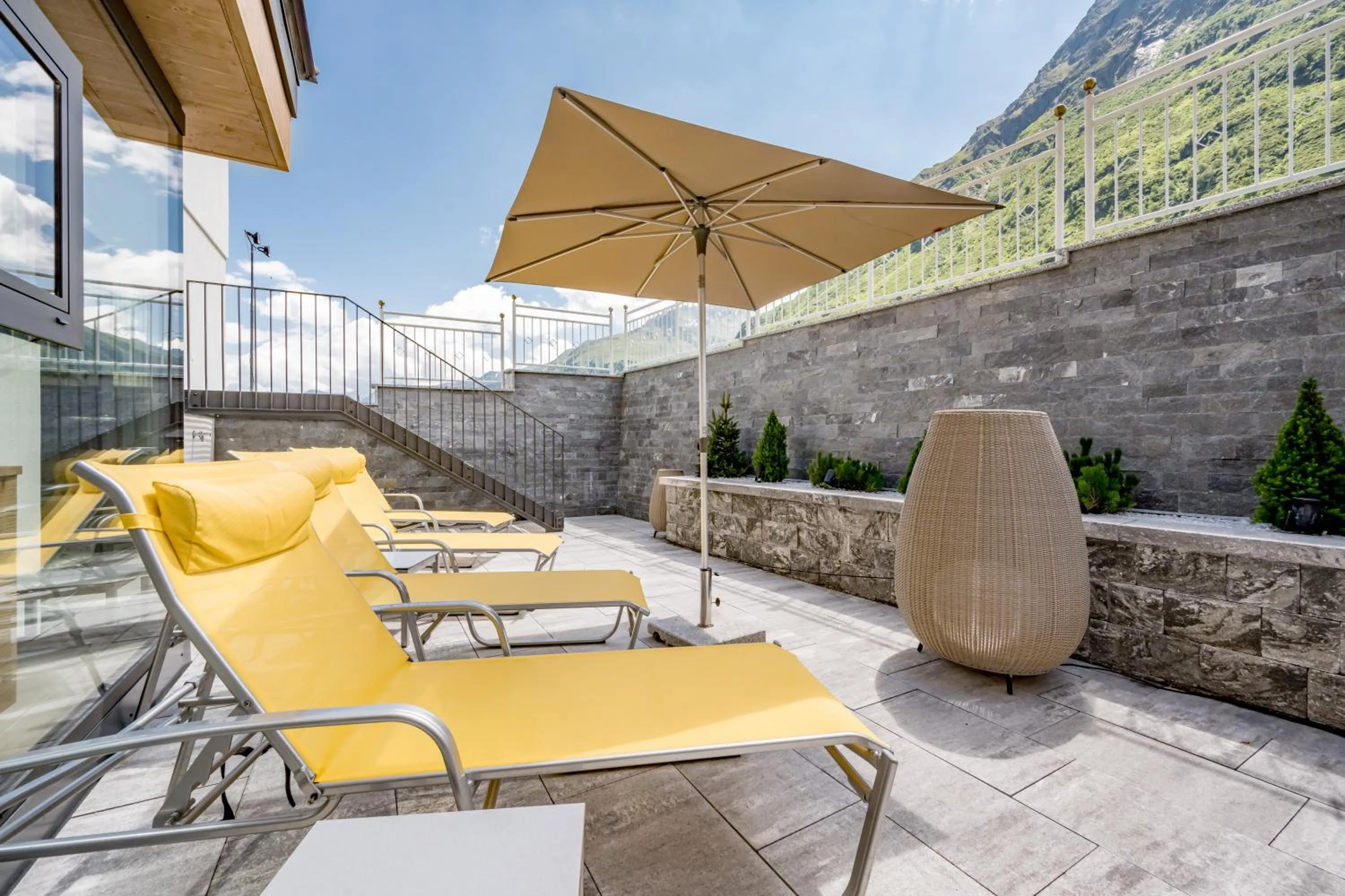 Swimming pool in Alpenromantik-Hotel Wirlerhof