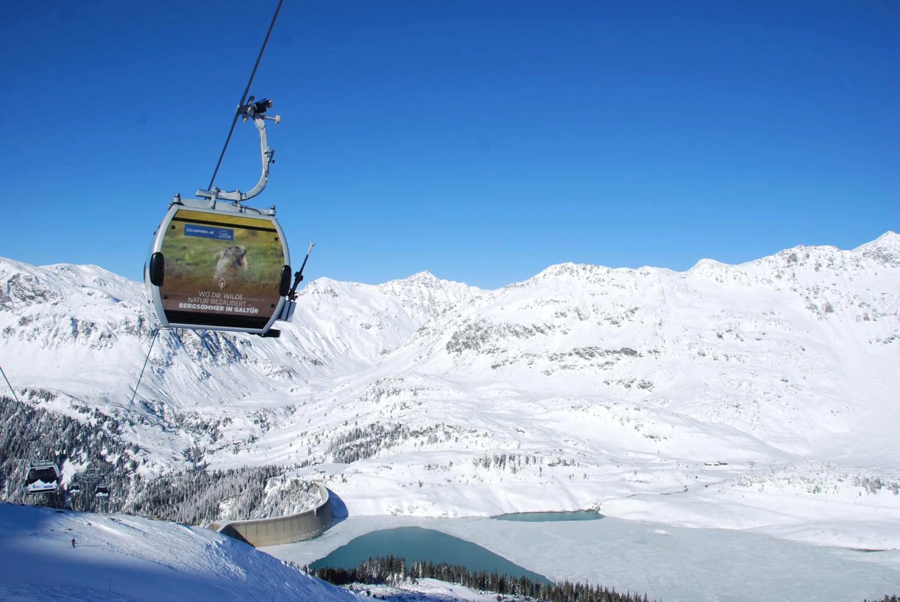 Skiing in Alpenromantik-Hotel Wirlerhof