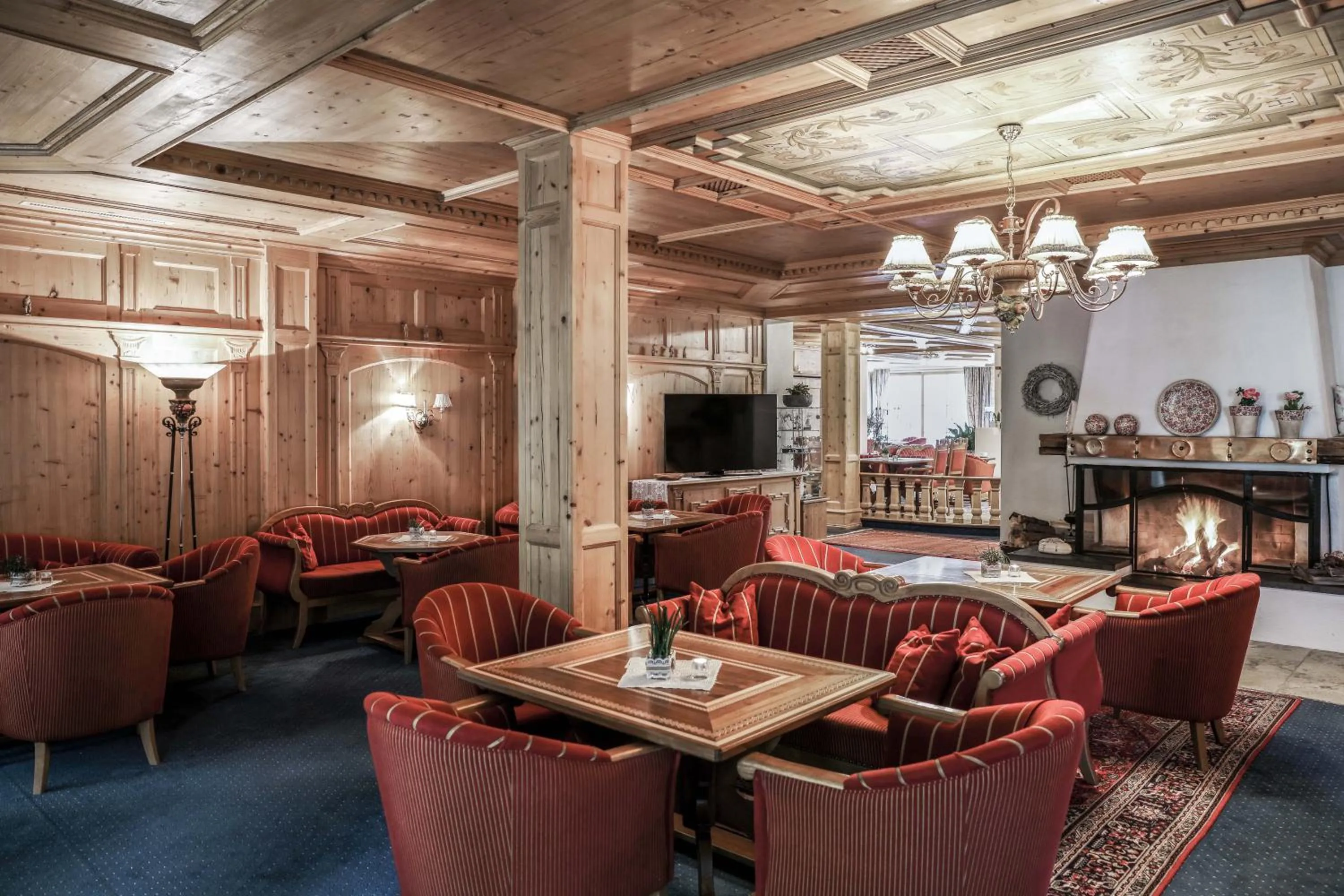 Lobby or reception in Alpenromantik-Hotel Wirlerhof