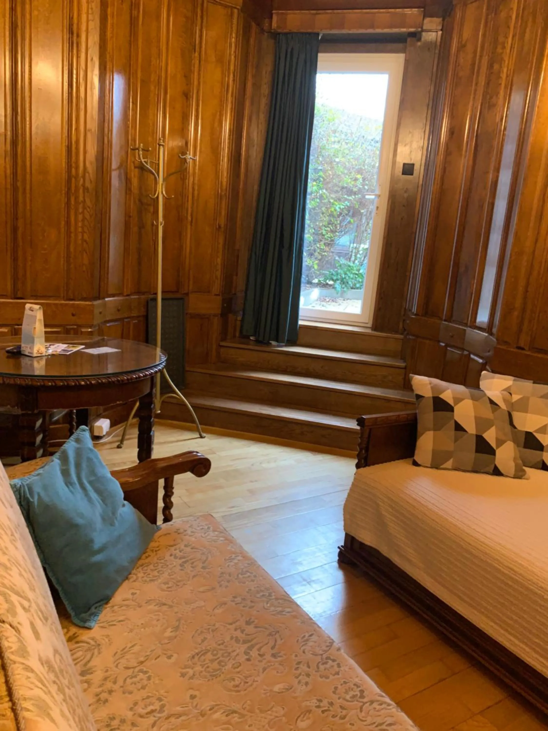 Photo of the whole room, Bed in Kalmár Panzió