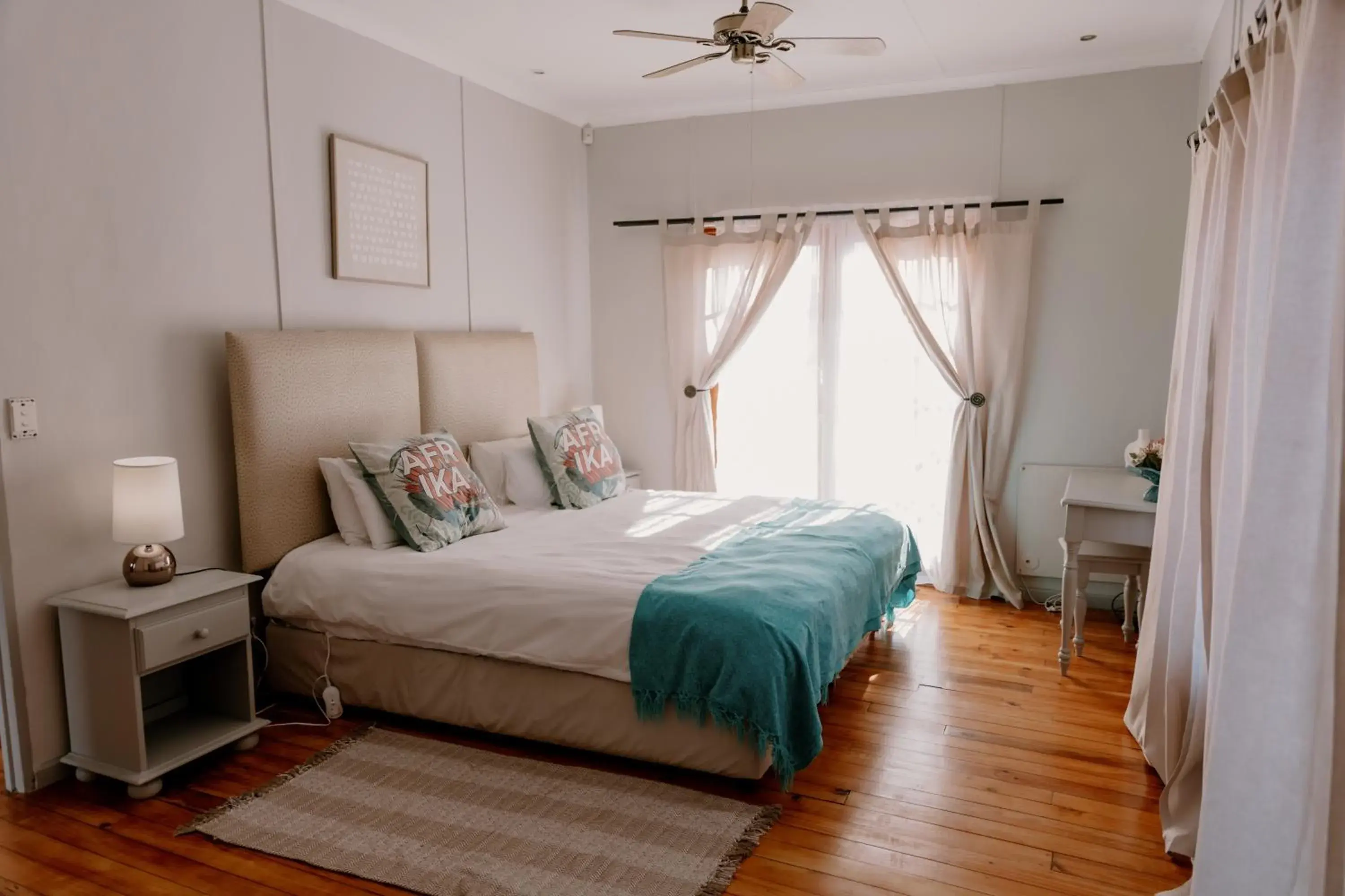 Family Bungalow - single occupancy - African Log Home in Chandelier Game Lodge Family Bungalow - single occupancy - African Log Home in Chandelier Game Lodge