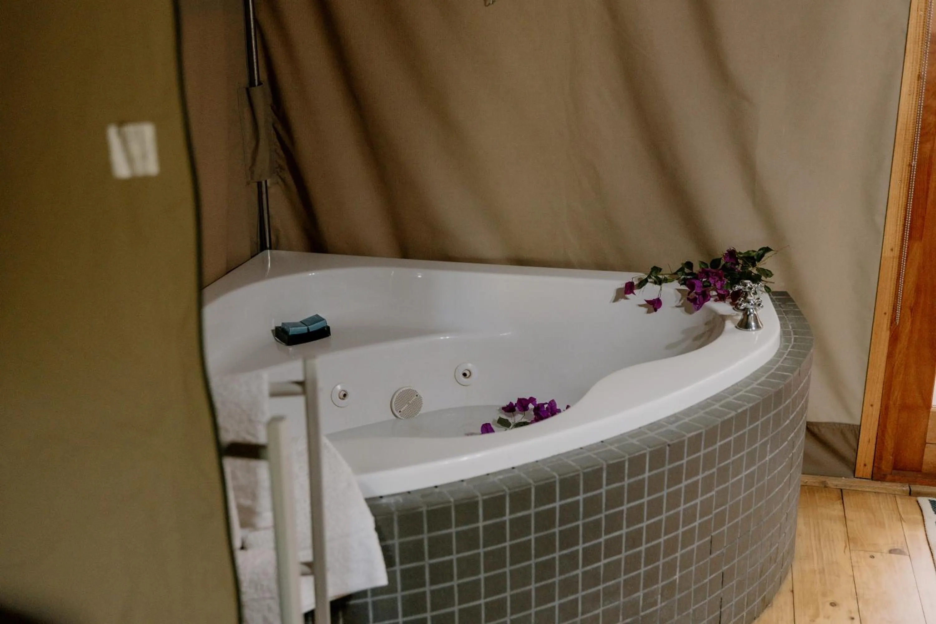 Chandelier Game Lodge