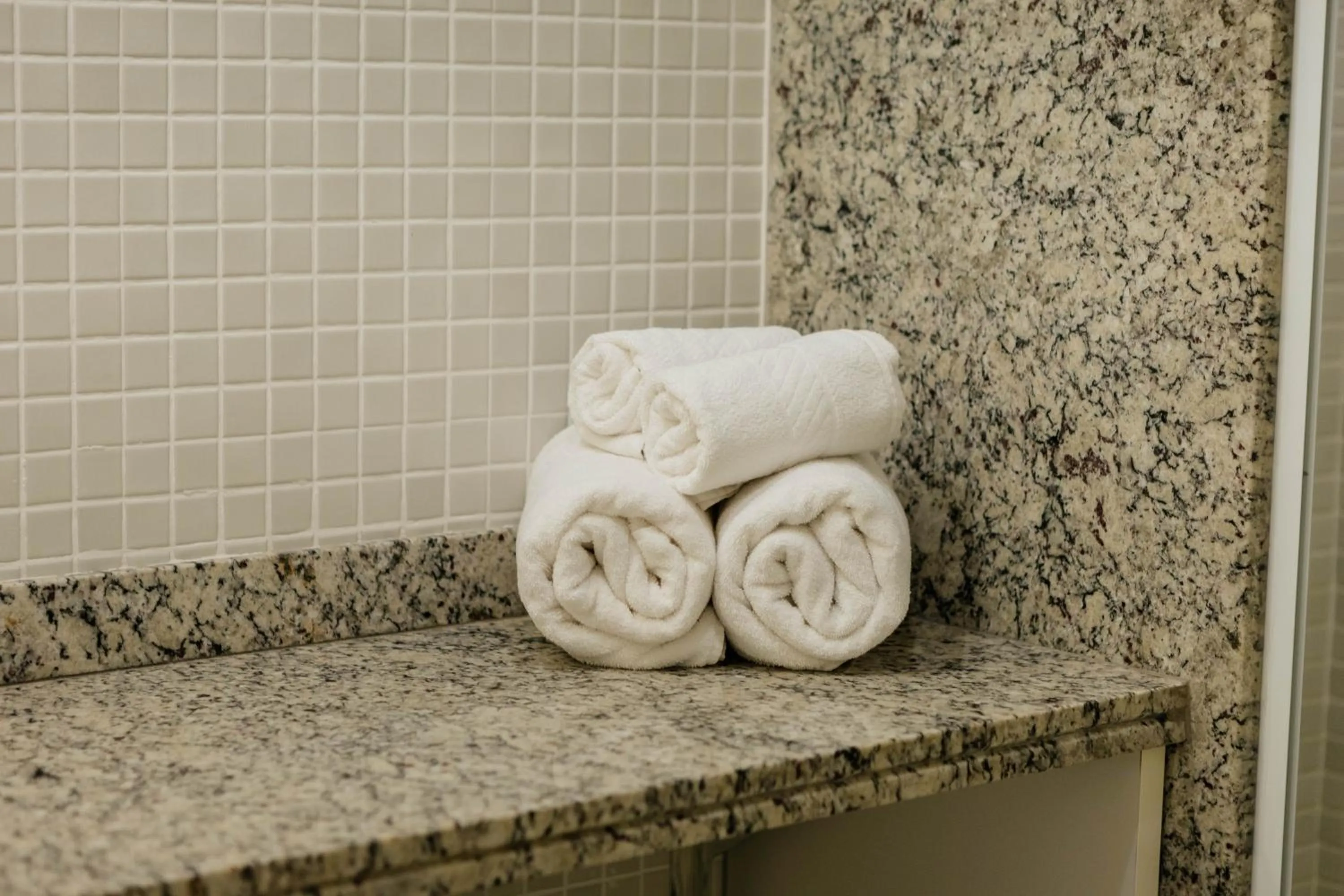 Bathroom in Hotel Orizzonte Niteroi by Atlantica