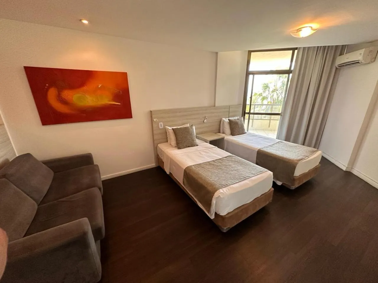 Photo of the whole room, Bed in Hotel Orizzonte Niteroi by Atlantica