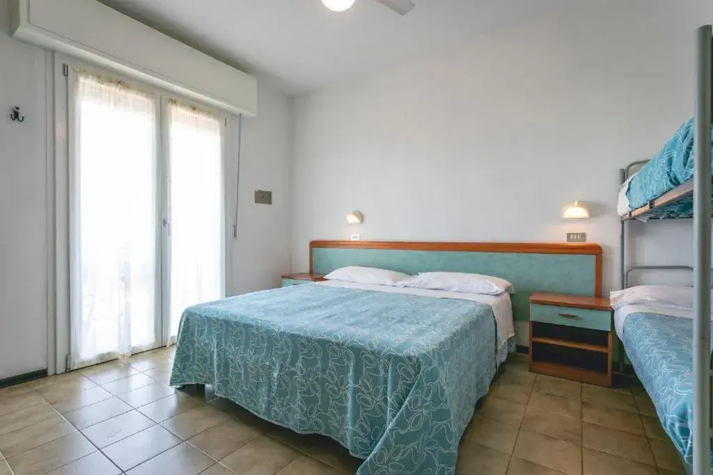 Triple Room with Balcony in Hotel del Falco Triple Room with Balcony in Hotel del Falco