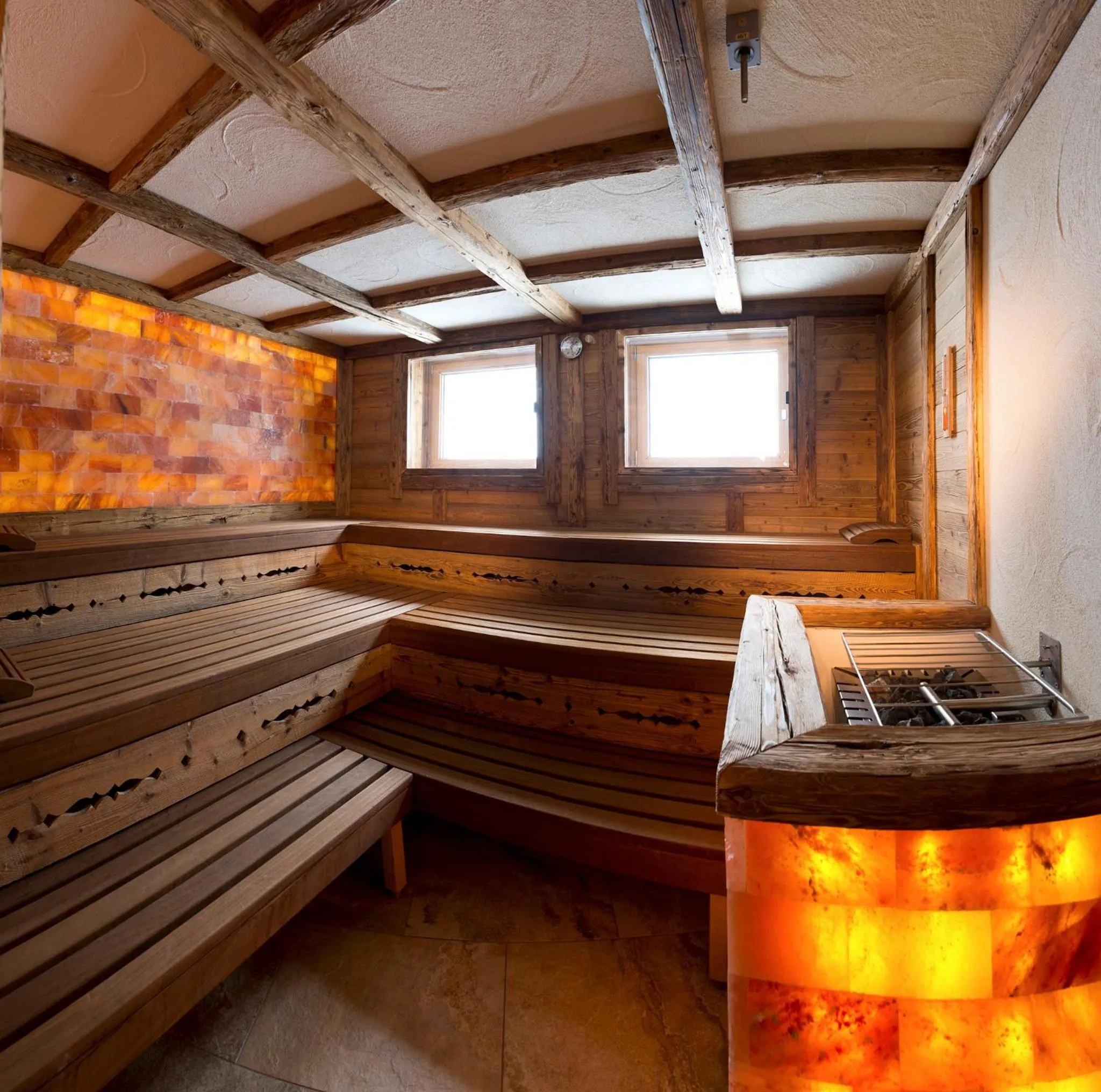 Sauna, Bed in Alpenresort Fluchthorn