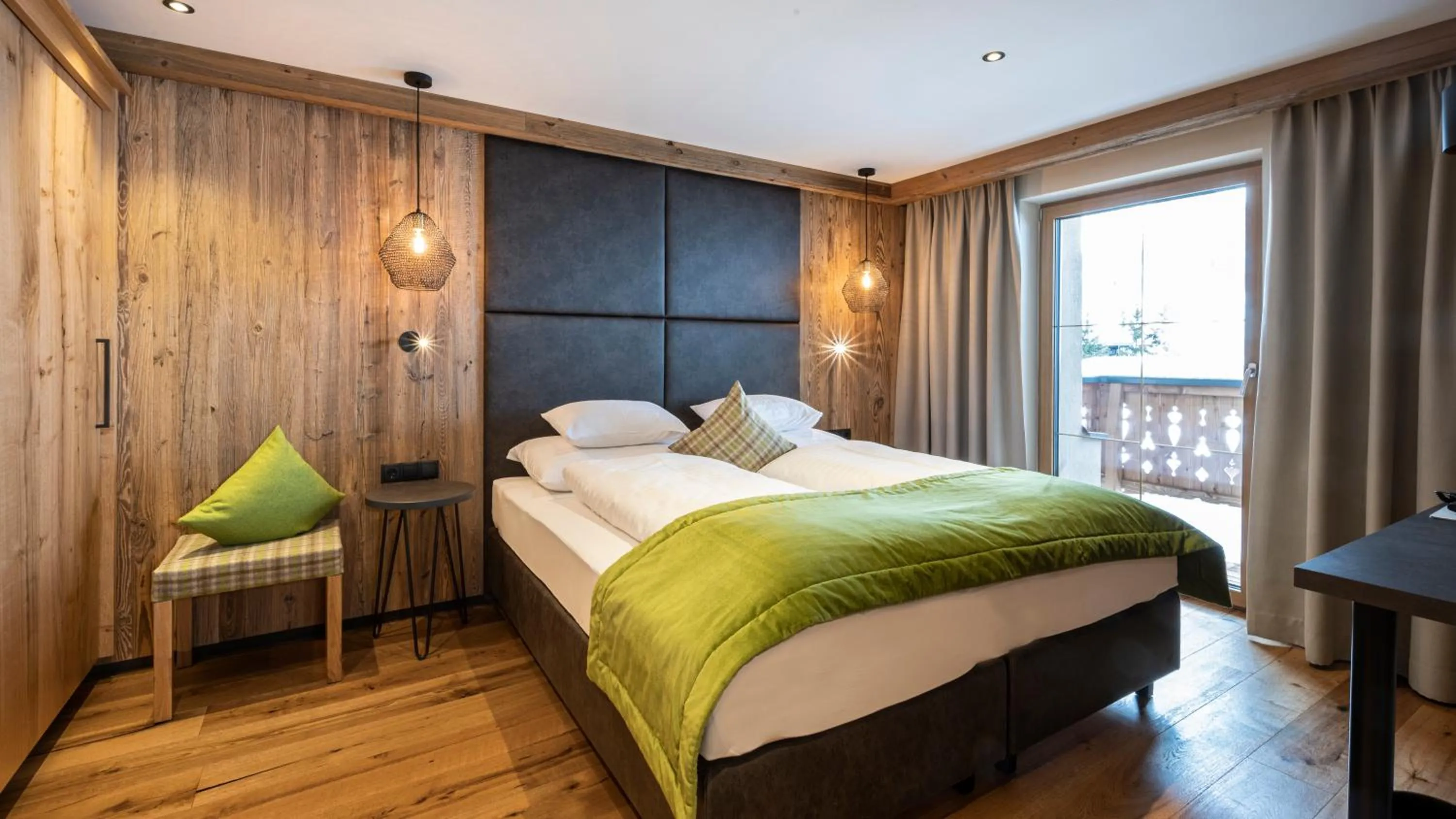 Photo of the whole room, Bed in Alpenresort Fluchthorn