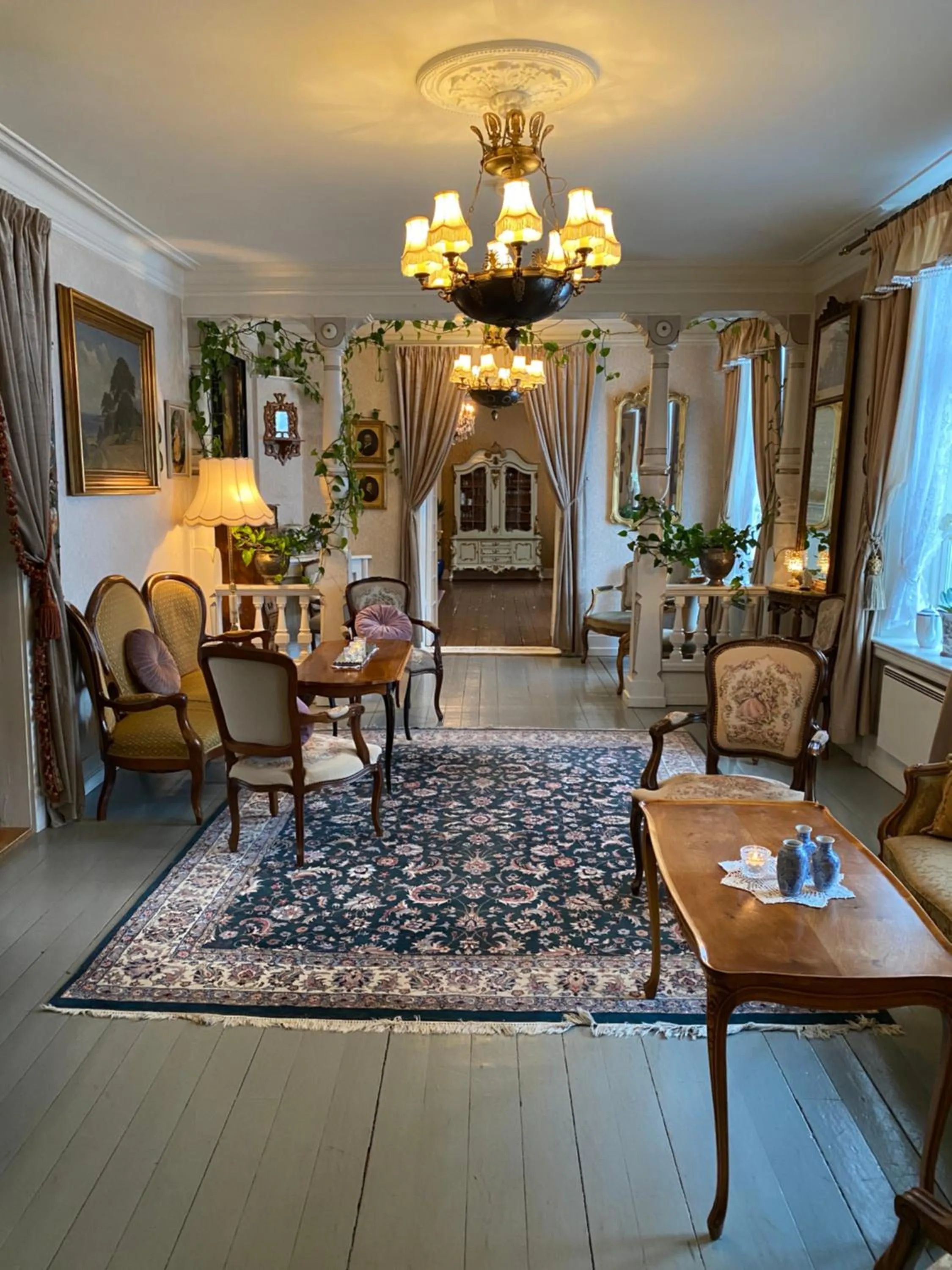 Living room in Losby Gods Manor