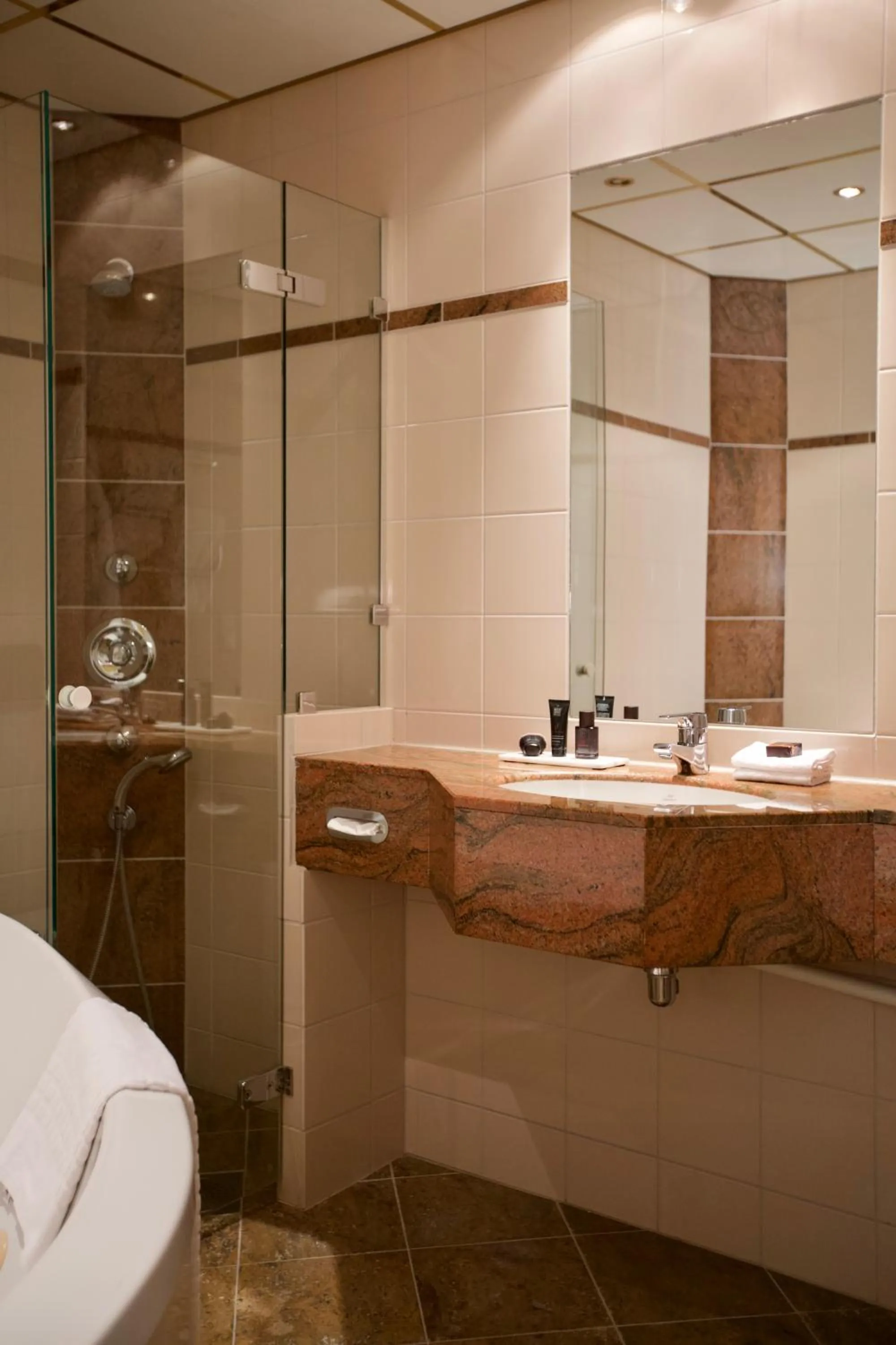 Bathroom in Losby Gods Manor