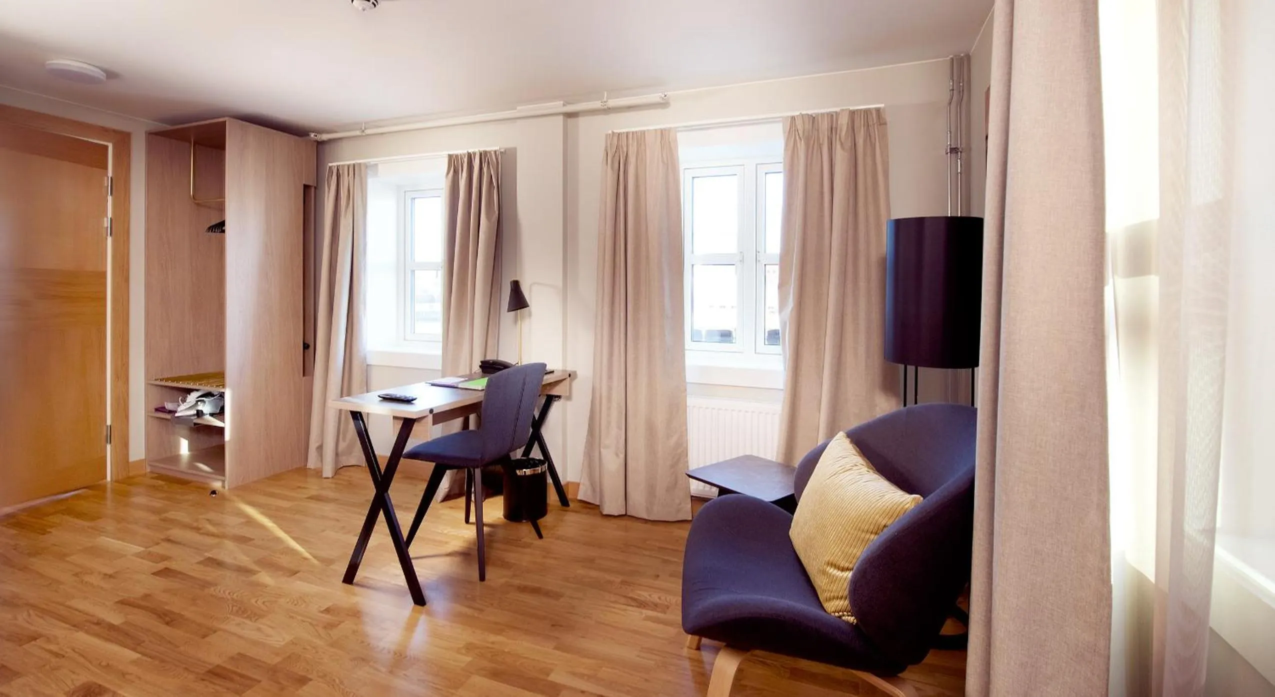 Seating area in Home Hotel Bryggeparken