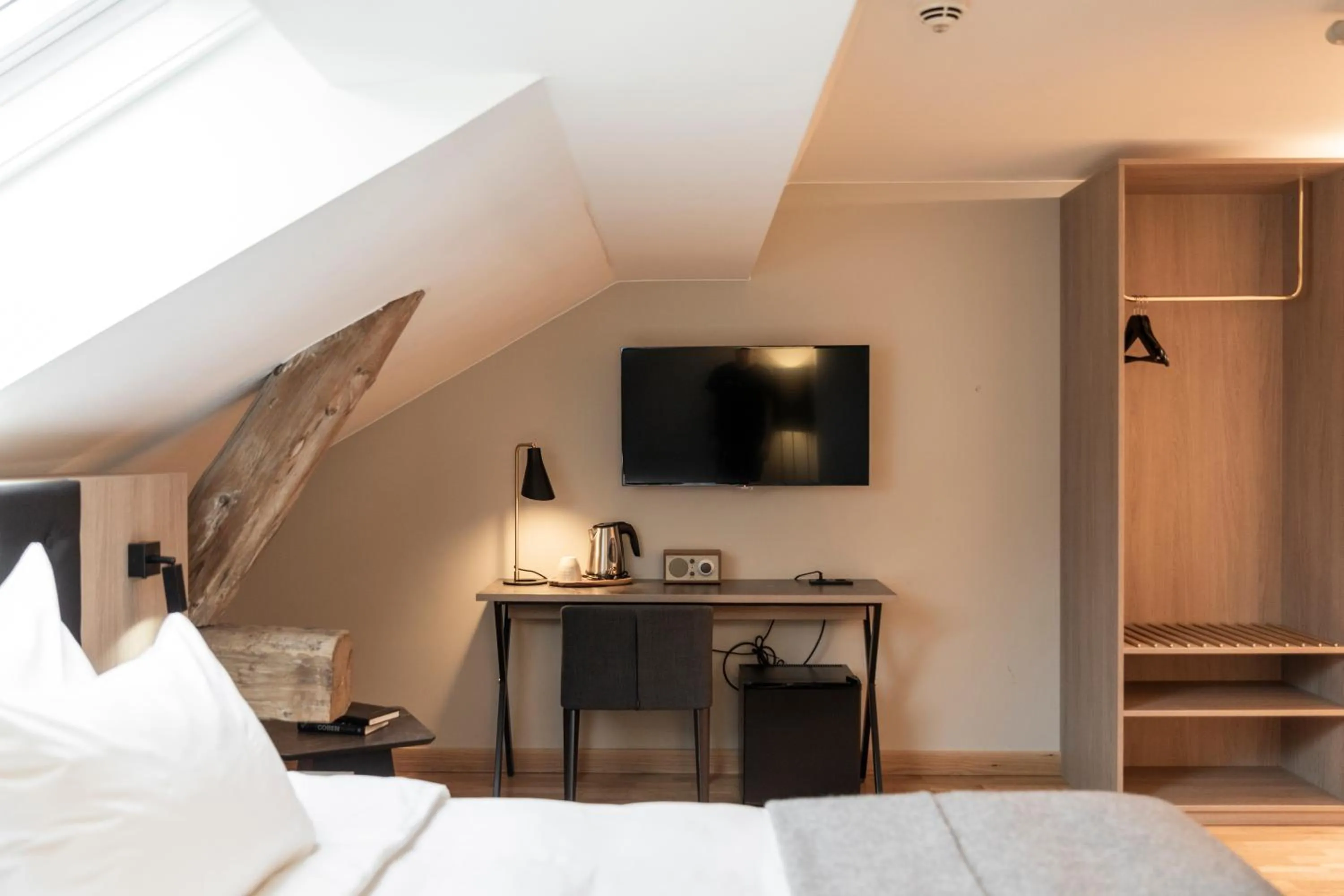 TV and multimedia, Bed in Home Hotel Bryggeparken