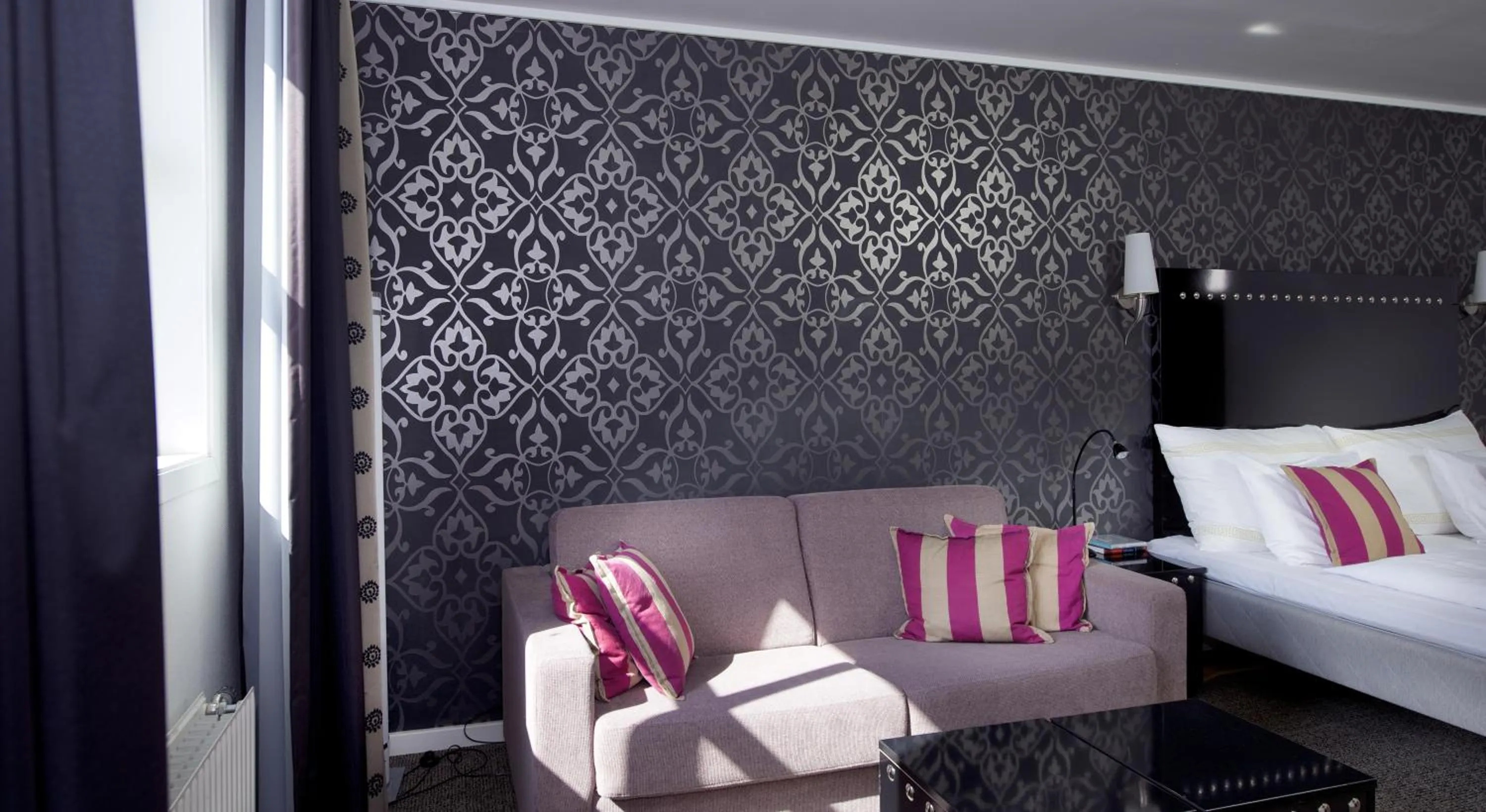 Bed in Home Hotel Arcticus