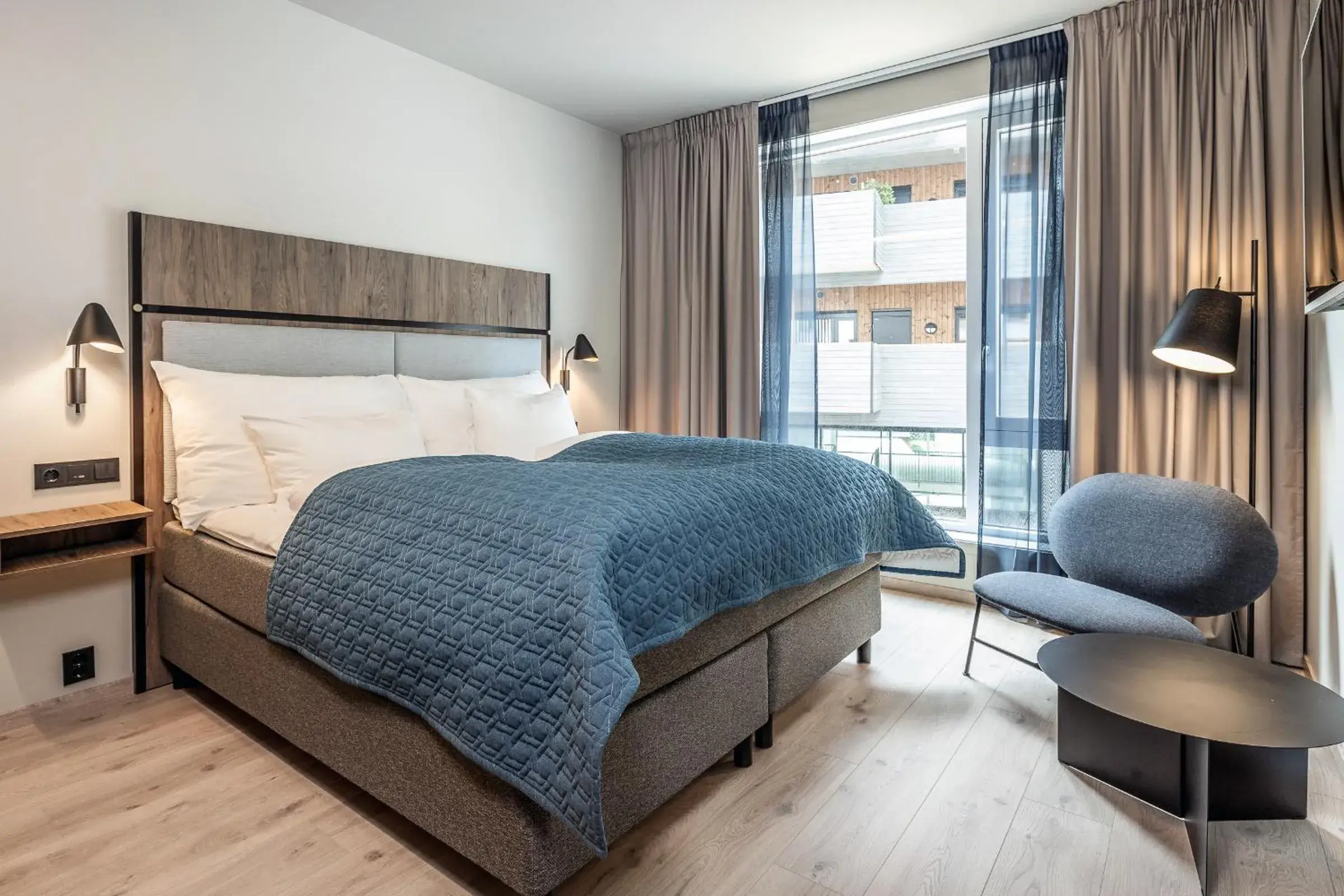 Standard King Room in Quality Hotel Grand Larvik Standard King Room in Quality Hotel Grand Larvik