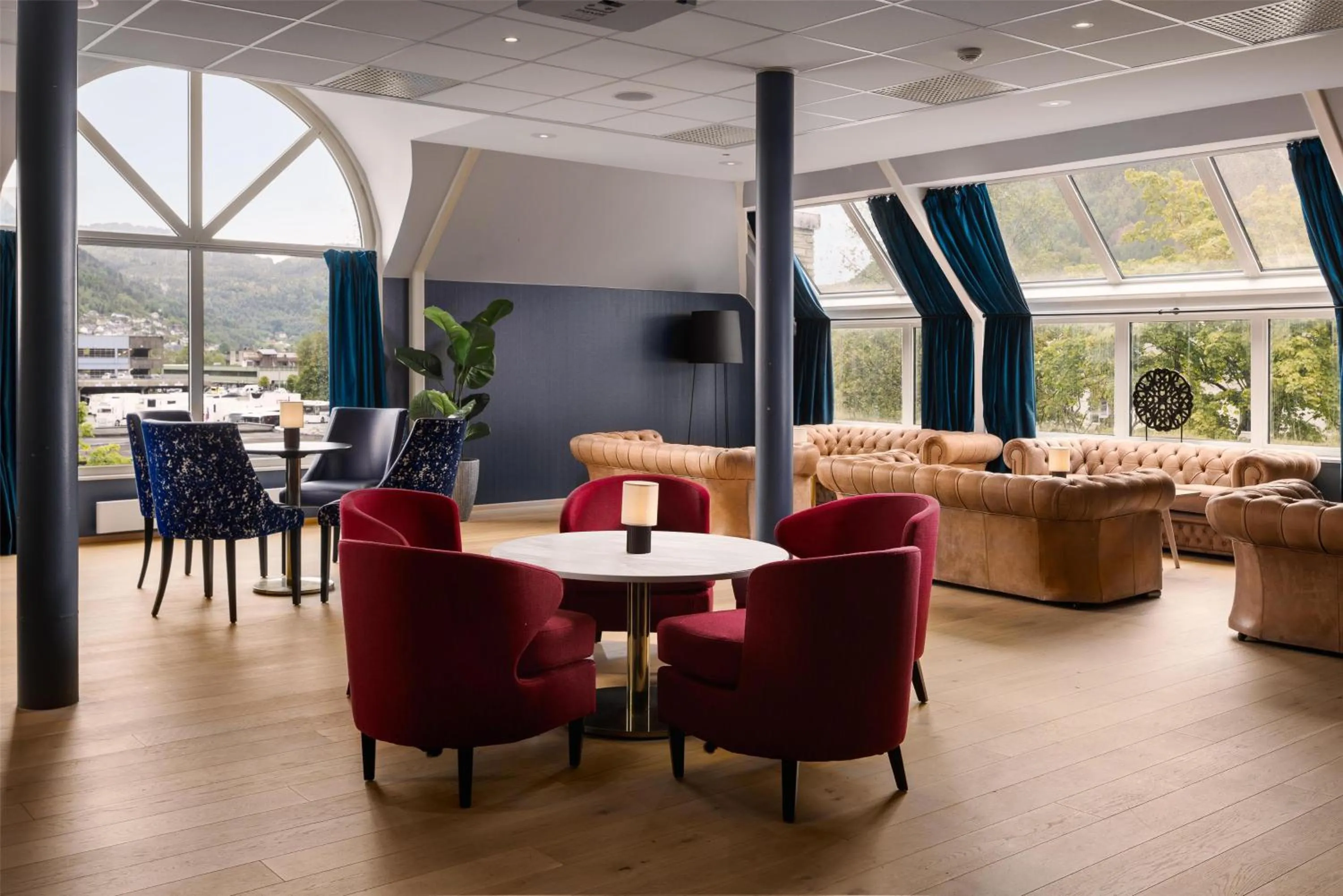 Meeting/conference room in Scandic Sunnfjord Hotel & Spa