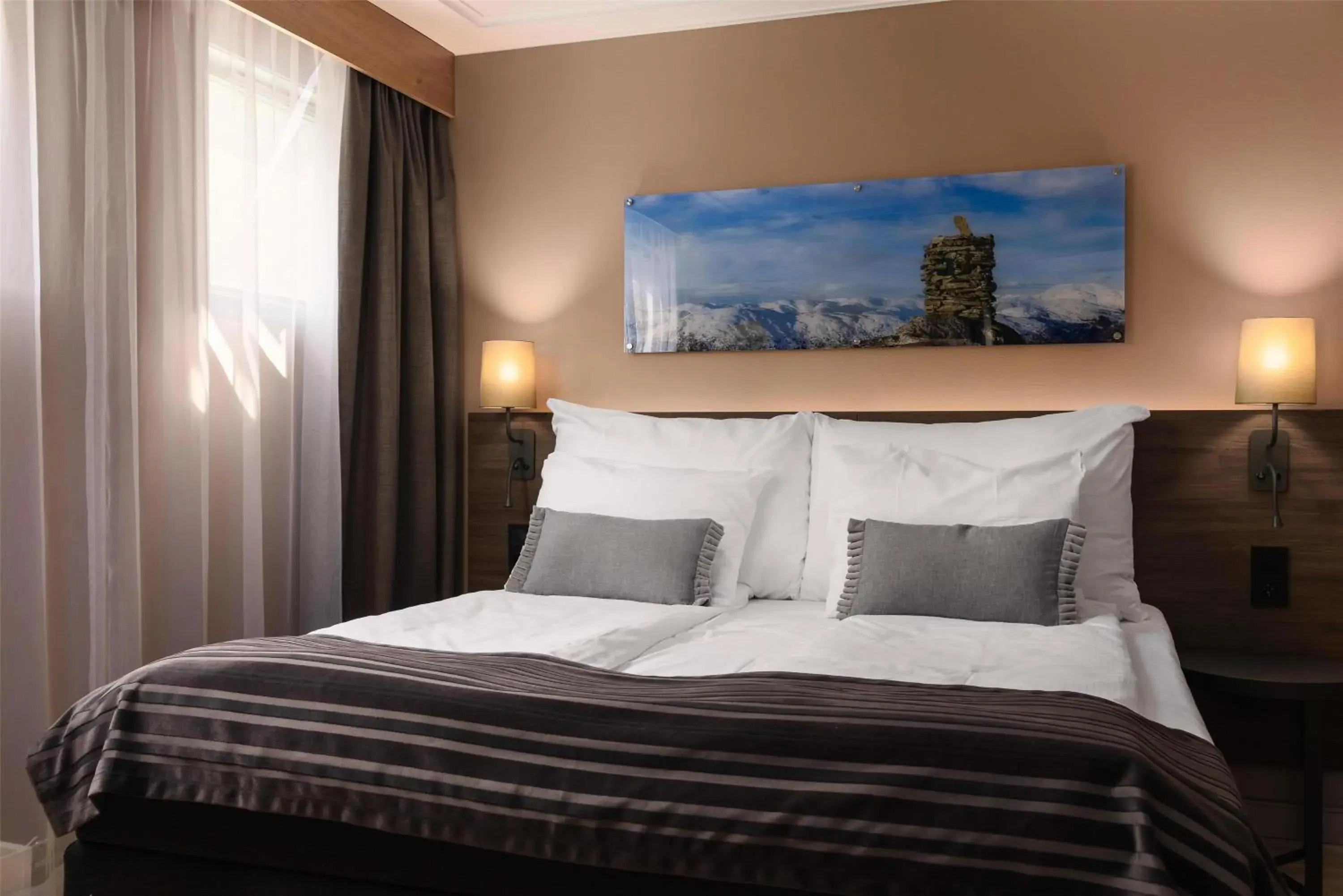 King Superior Plus in Scandic Sunnfjord Hotel & Spa King Superior Plus in Scandic Sunnfjord Hotel & Spa