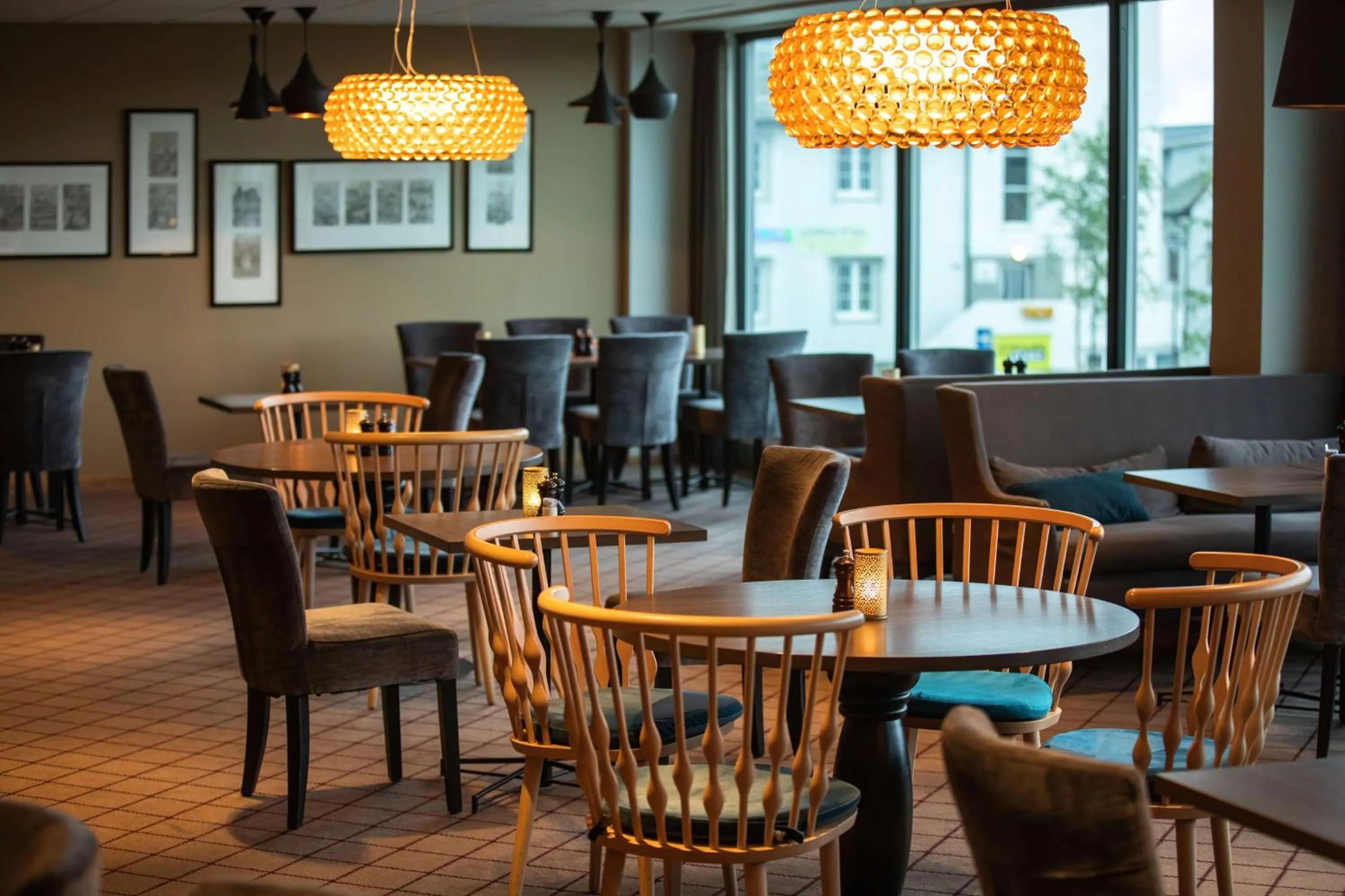 Restaurant/places to eat in Scandic Syv Søstre