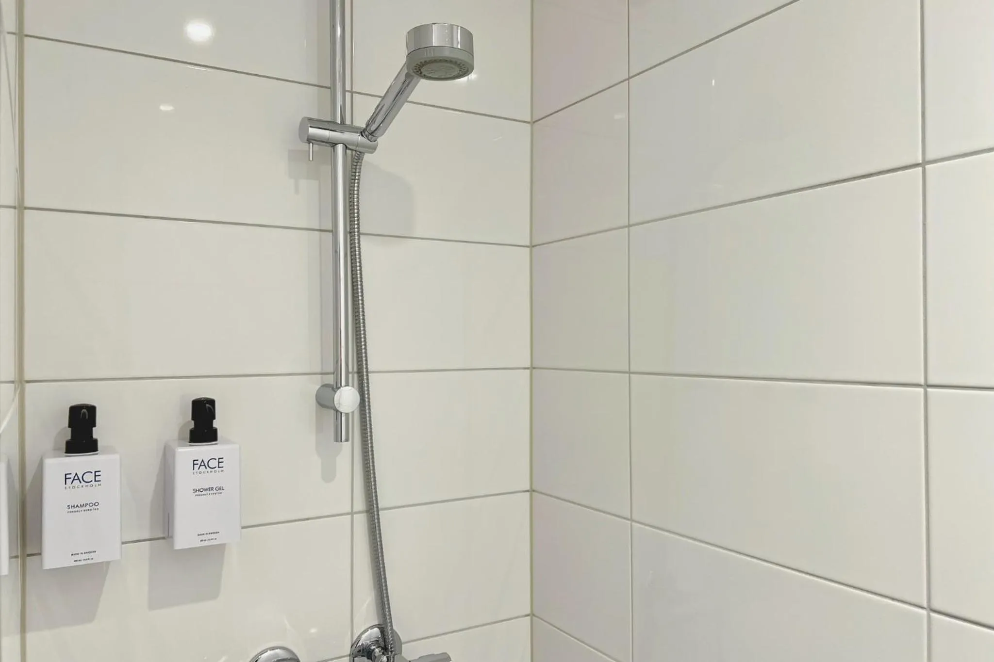 Shower in Havna Tjøme Hotel