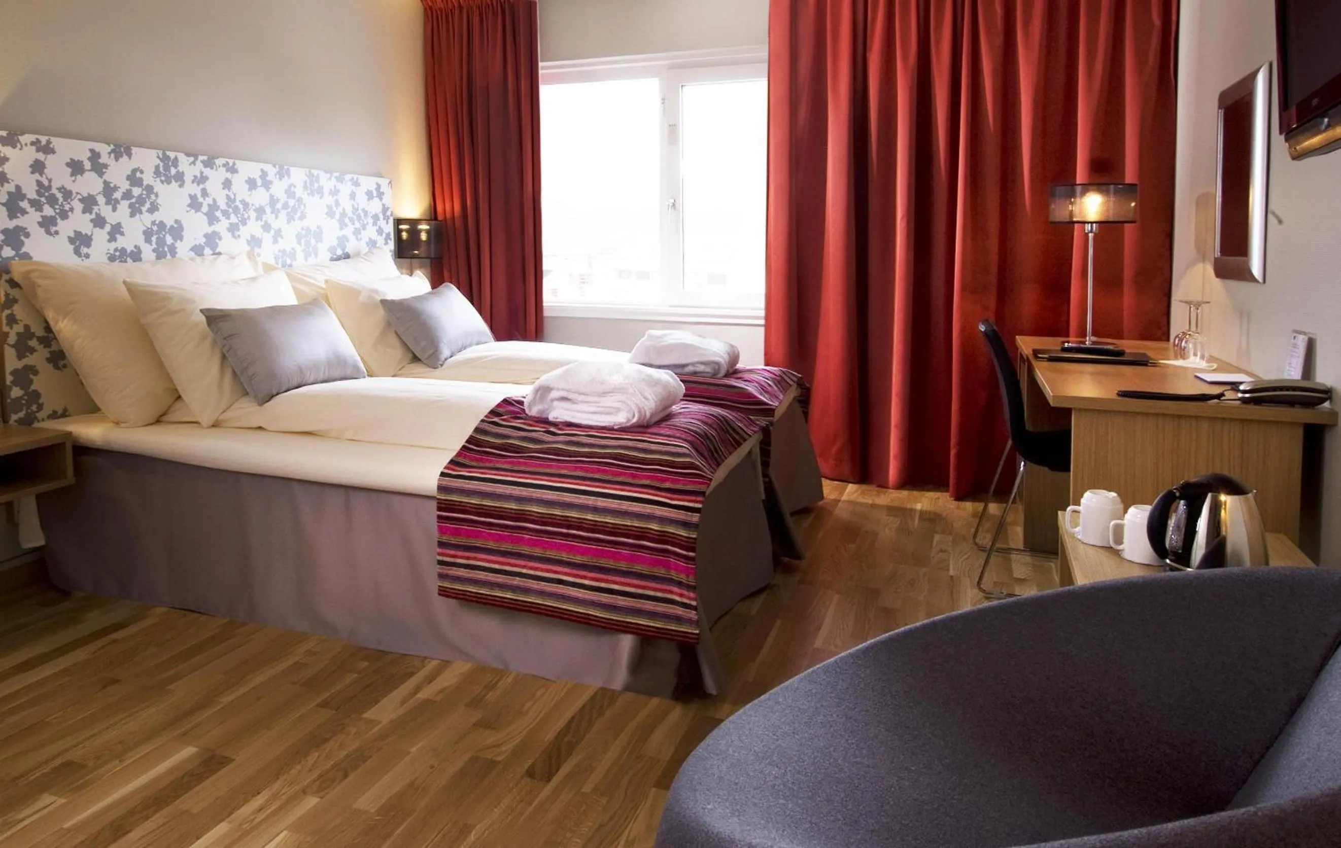 Bedroom, Bed in Scandic Kirkenes