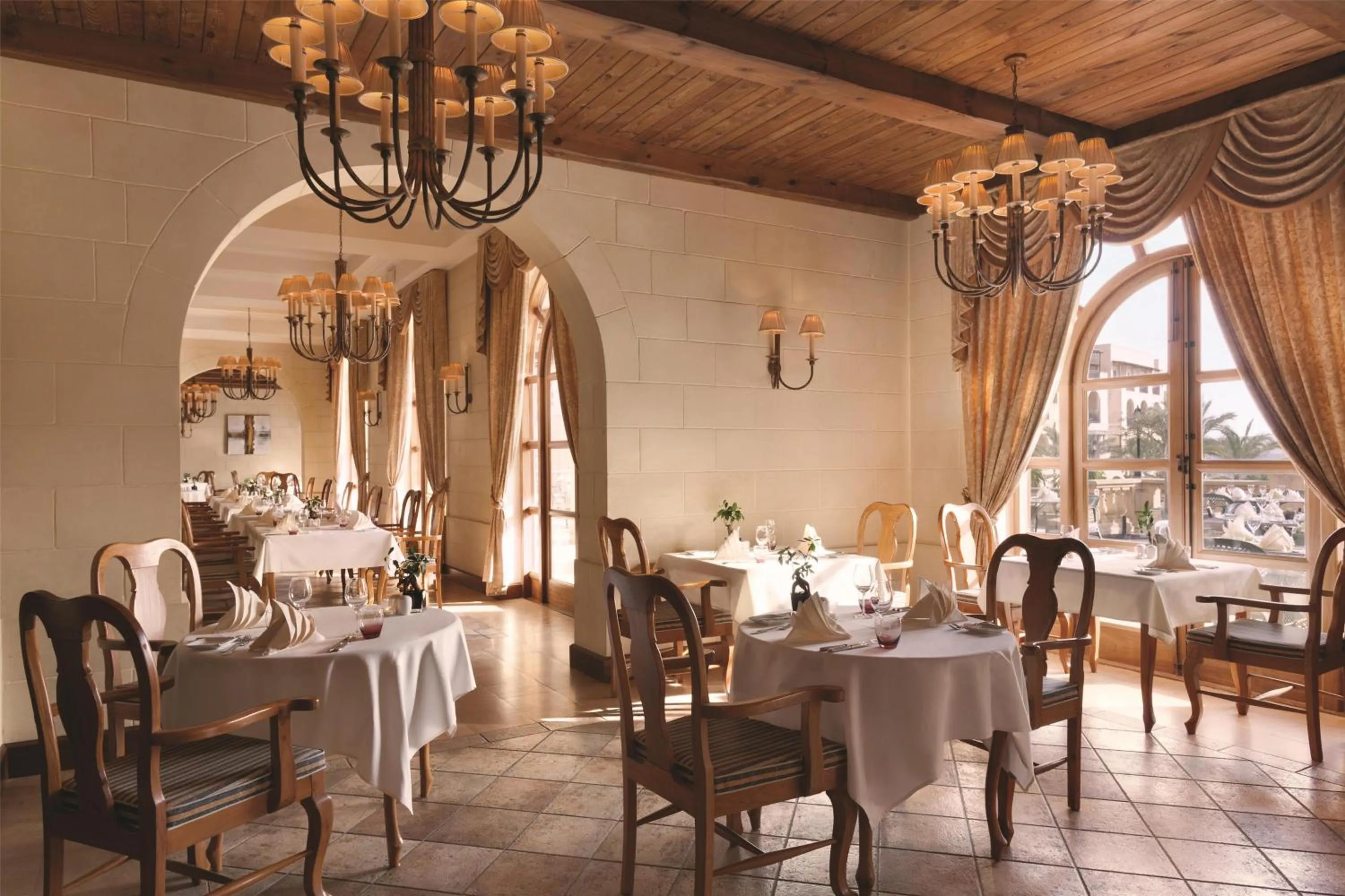 Restaurant/places to eat in Kempinski Hotel San Lawrenz