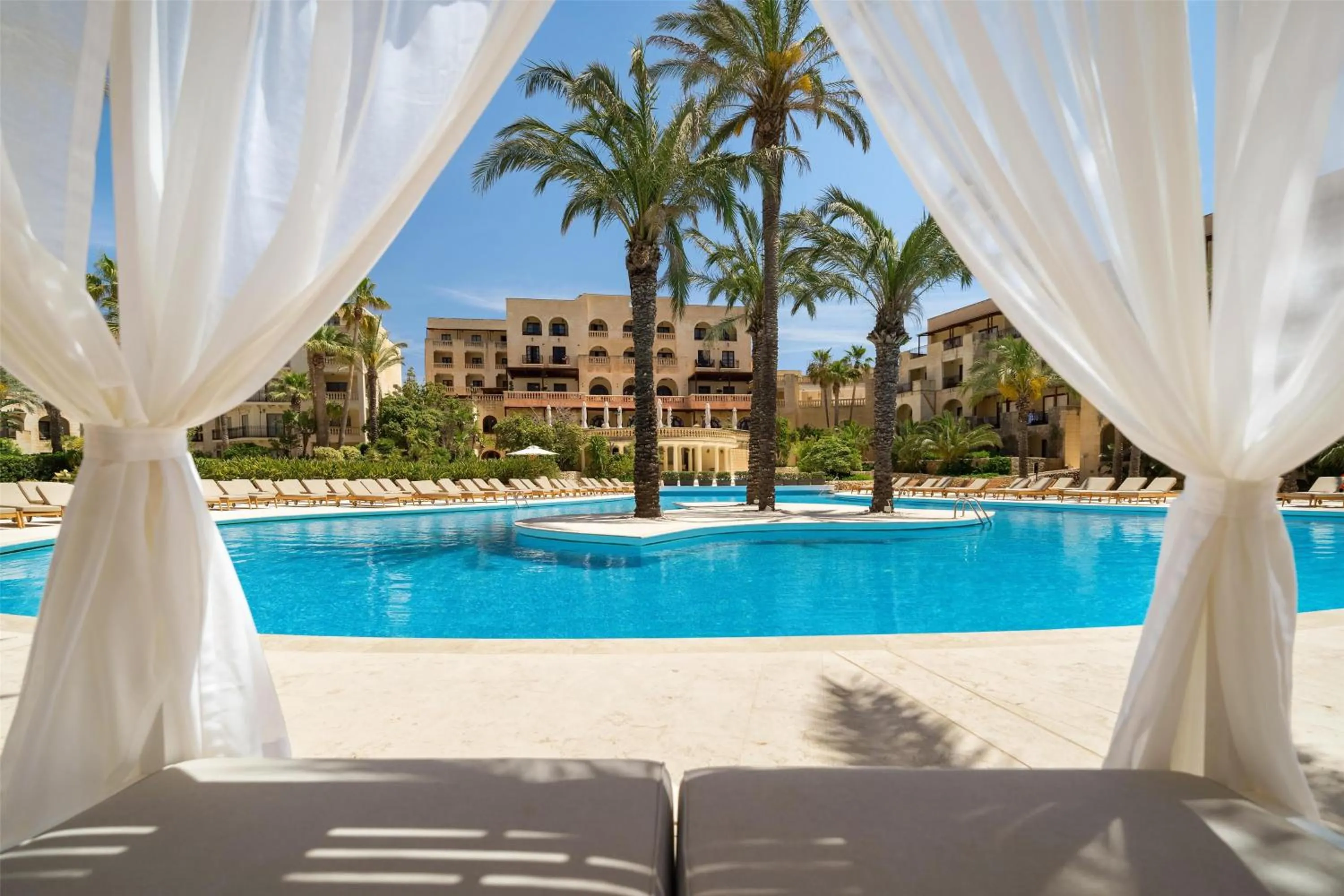 Pool view in Kempinski Hotel San Lawrenz