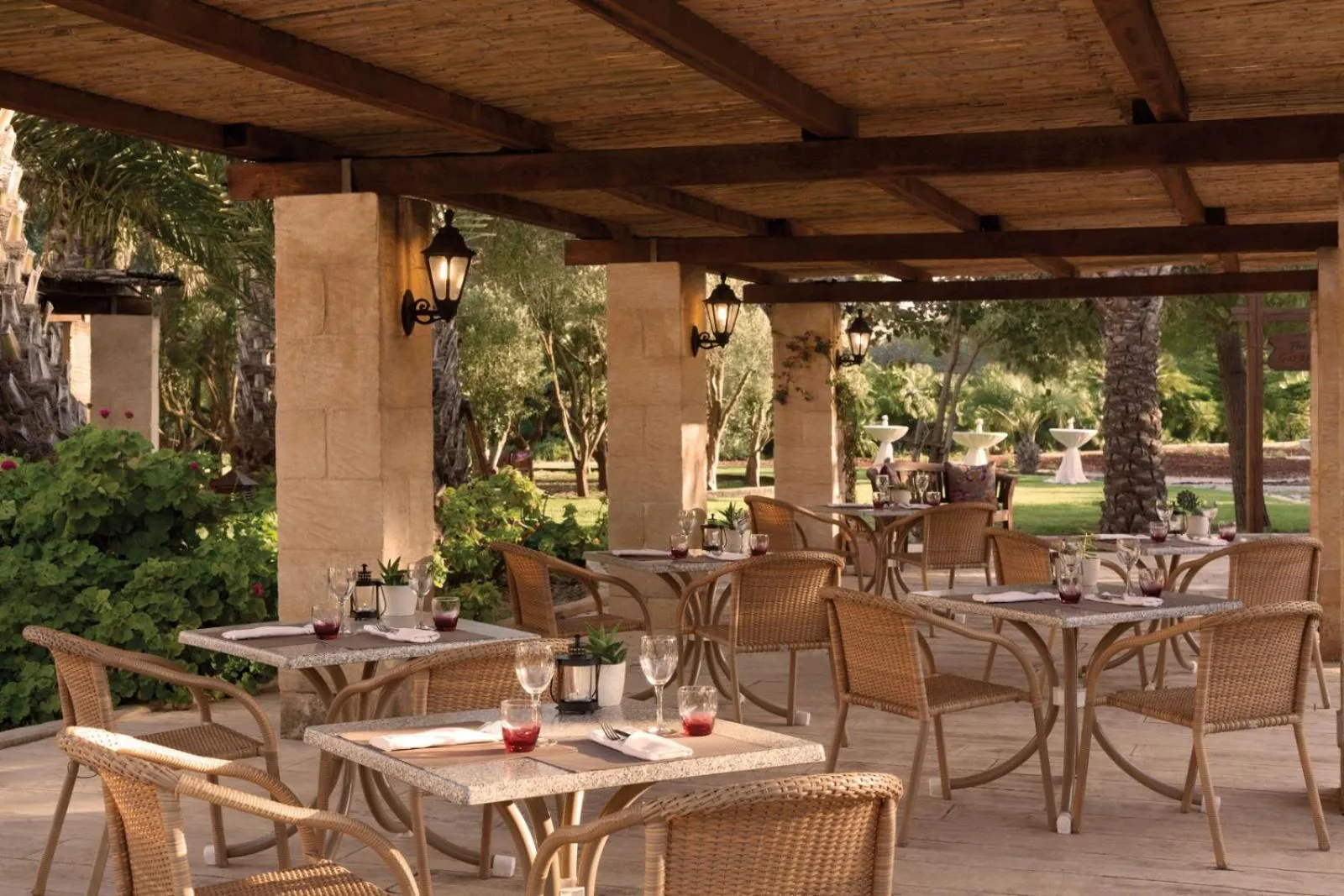 Restaurant/places to eat in Kempinski Hotel San Lawrenz