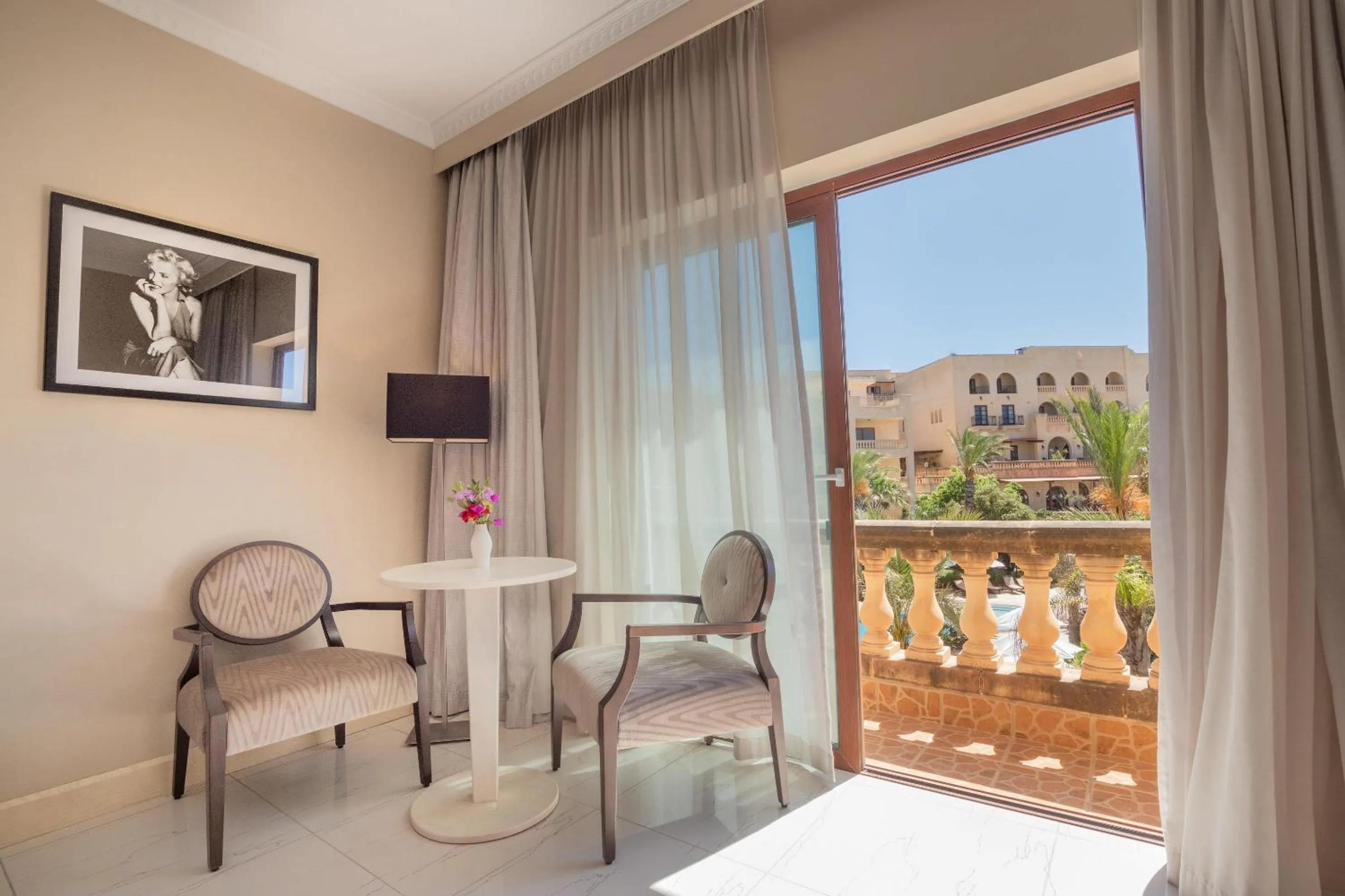 Living room in Kempinski Hotel San Lawrenz