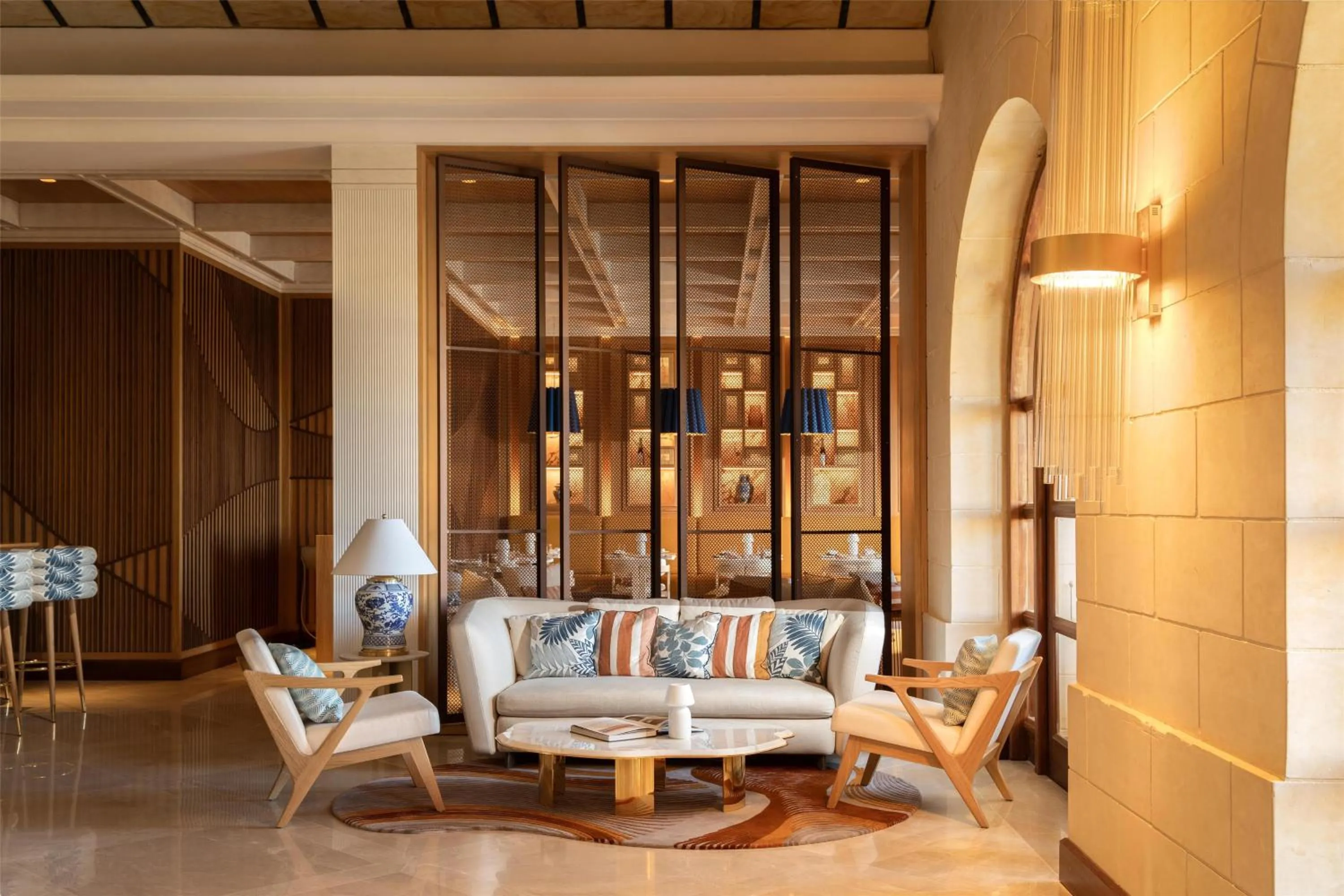 Lounge or bar in Kempinski Hotel San Lawrenz