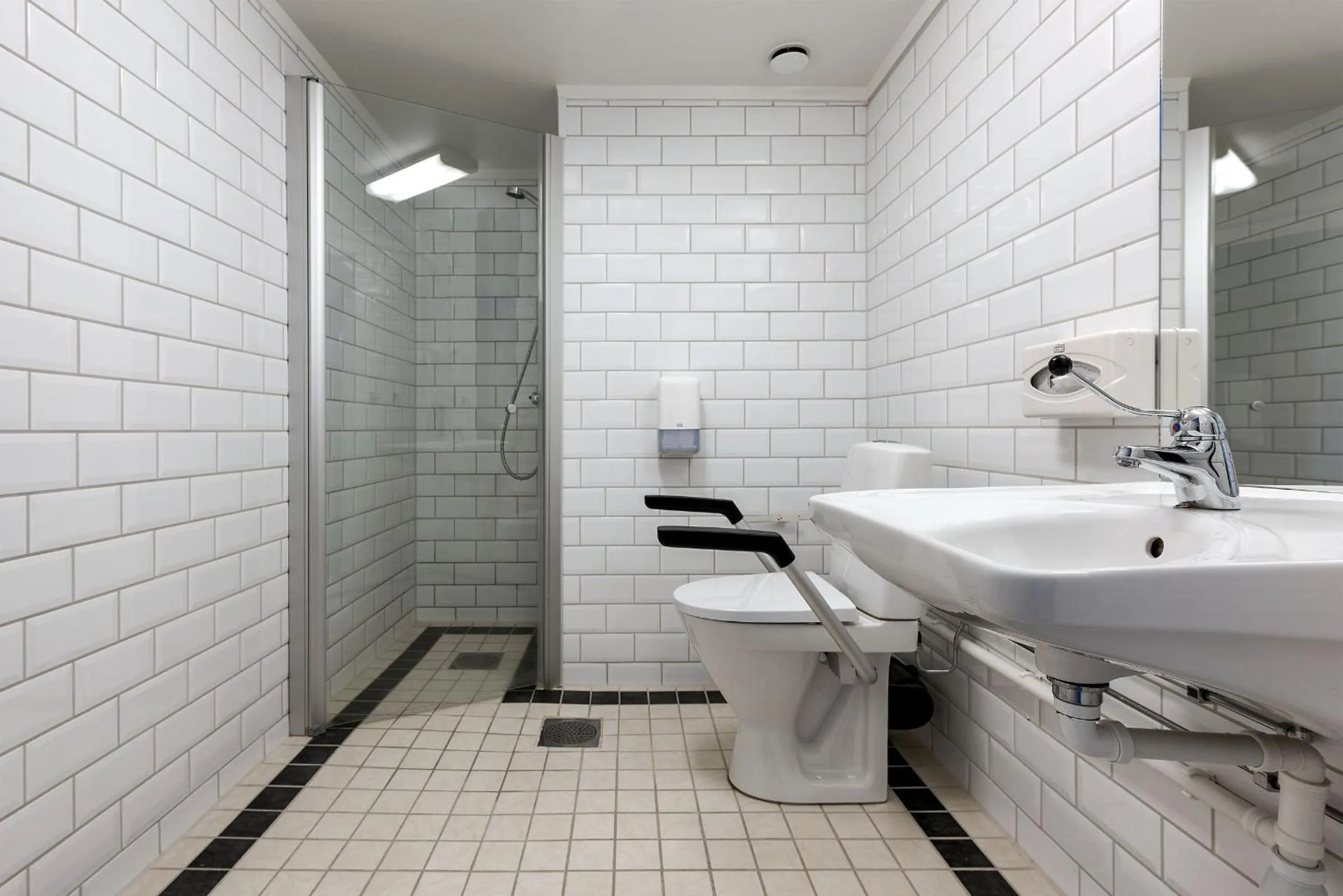 Bathroom in Hotell Vic Porsgrunn